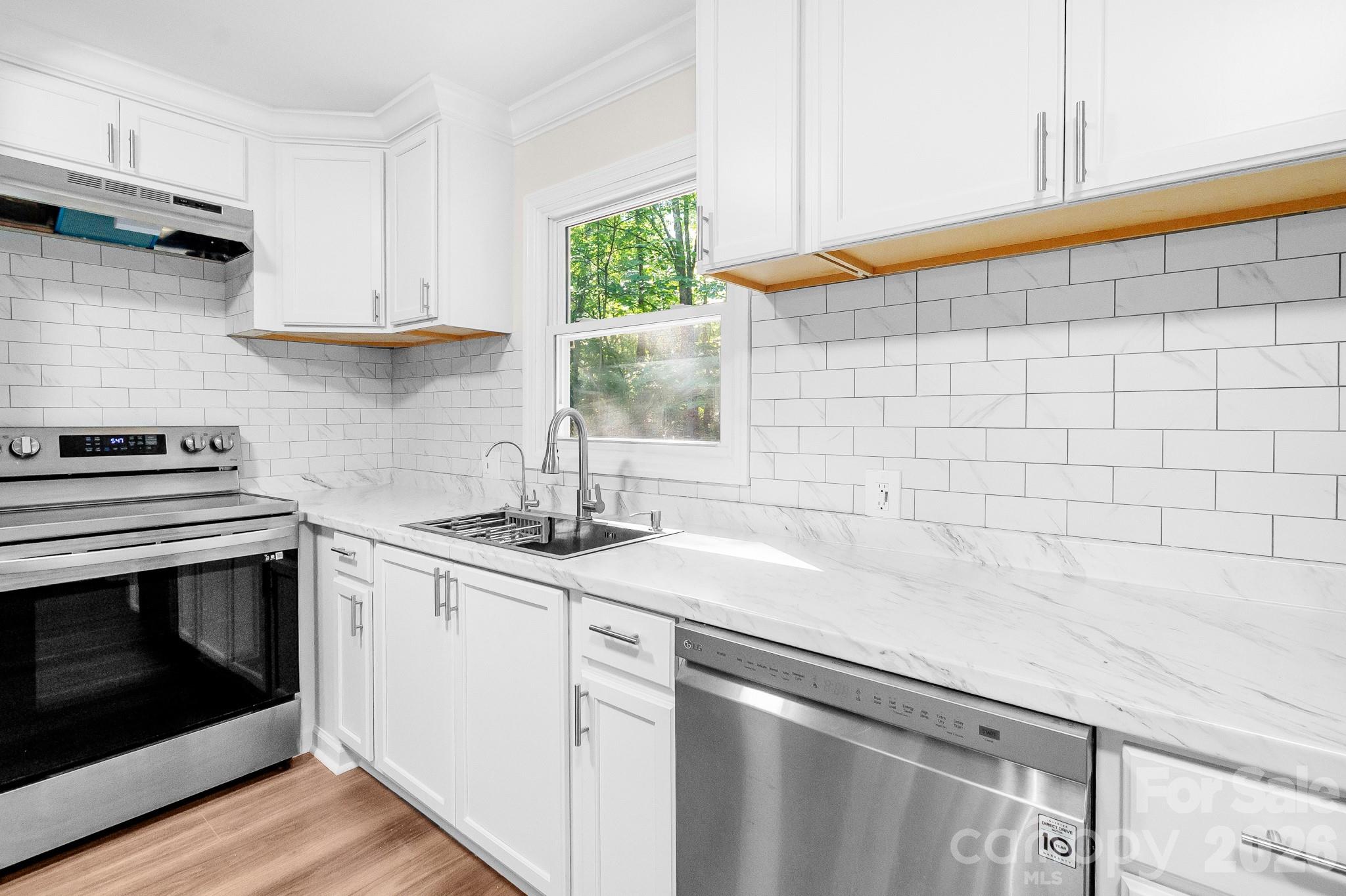 2177 Thornwell Road — Lancaster