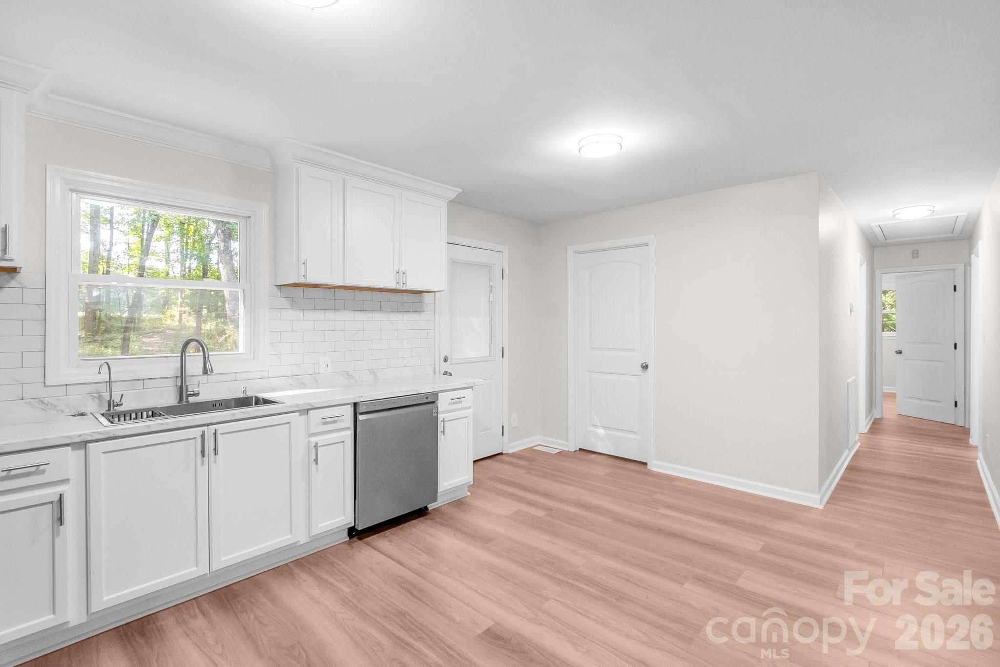 2177 Thornwell Road — Lancaster