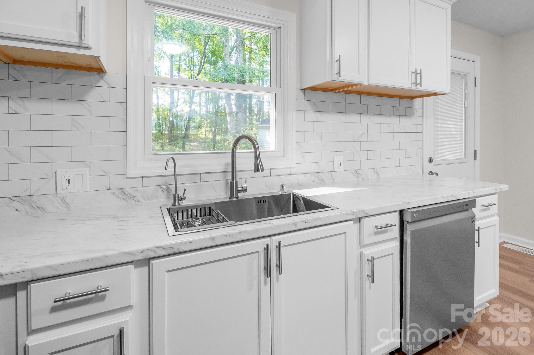 2177 Thornwell Road — Lancaster