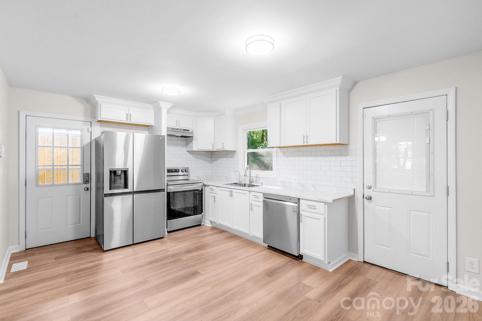 2177 Thornwell Road — Lancaster