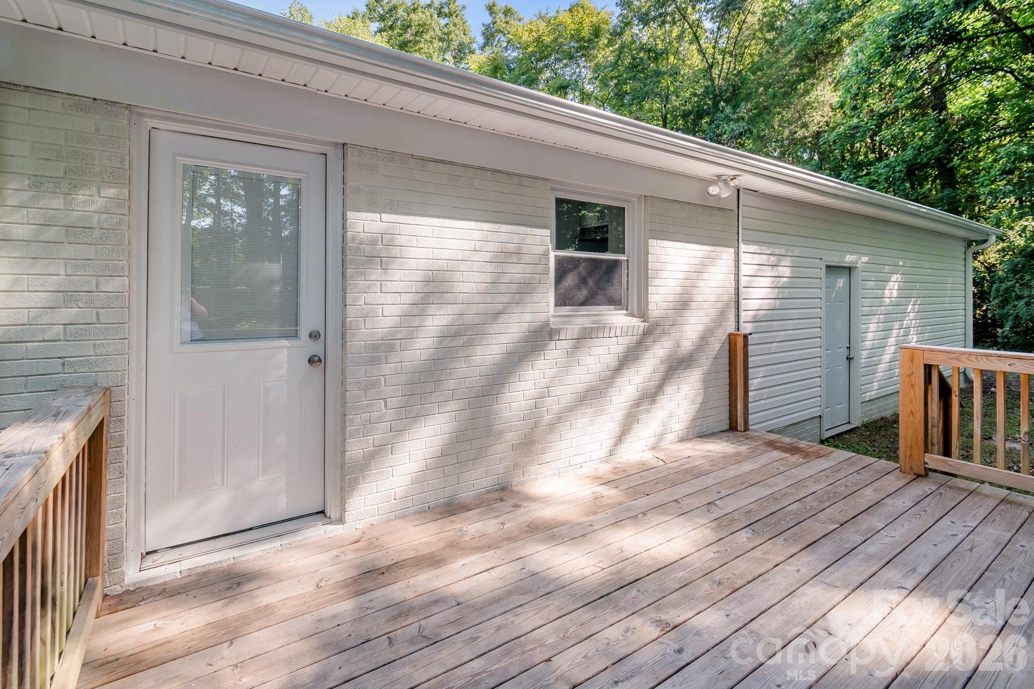 2177 Thornwell Road — Lancaster