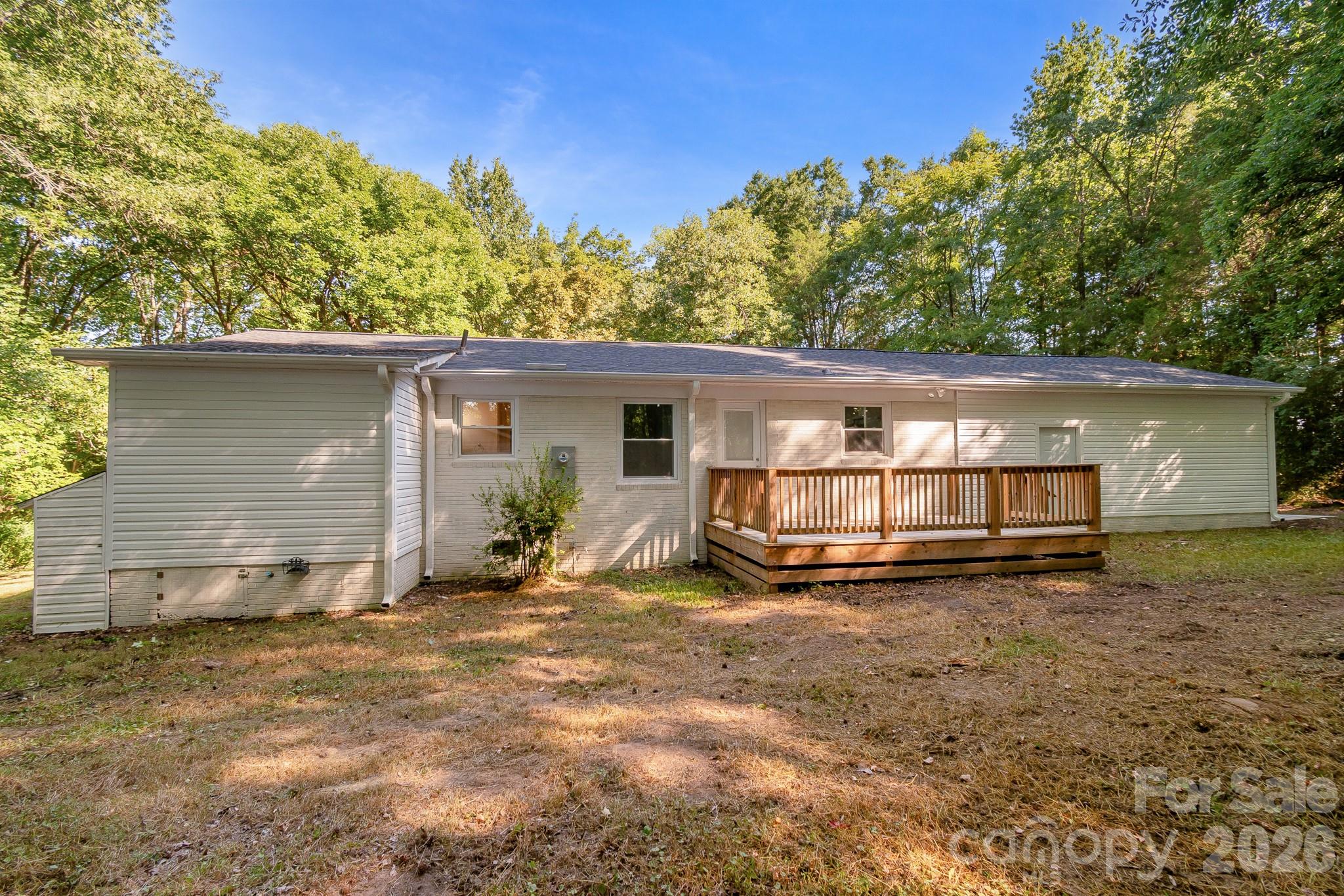 2177 Thornwell Road — Lancaster