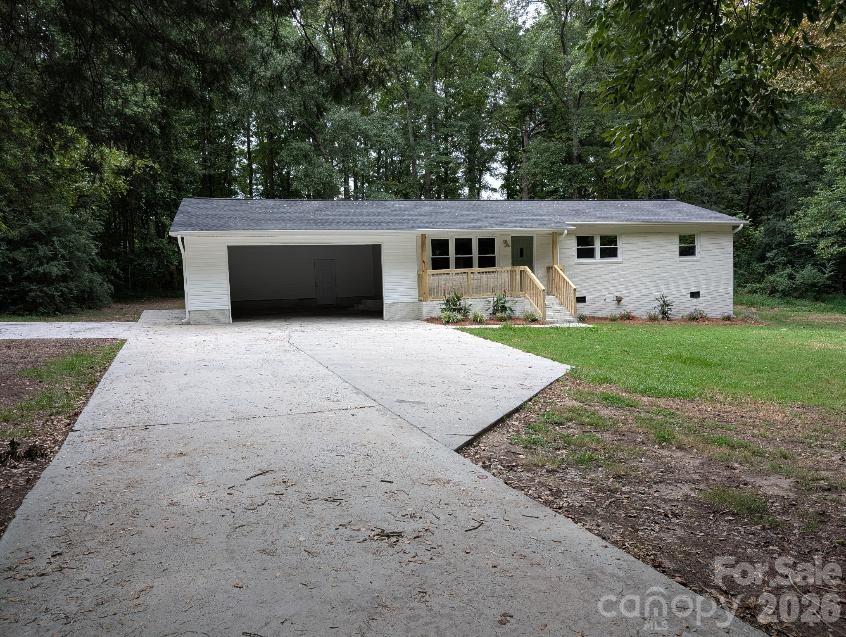 2177 Thornwell Road — Lancaster