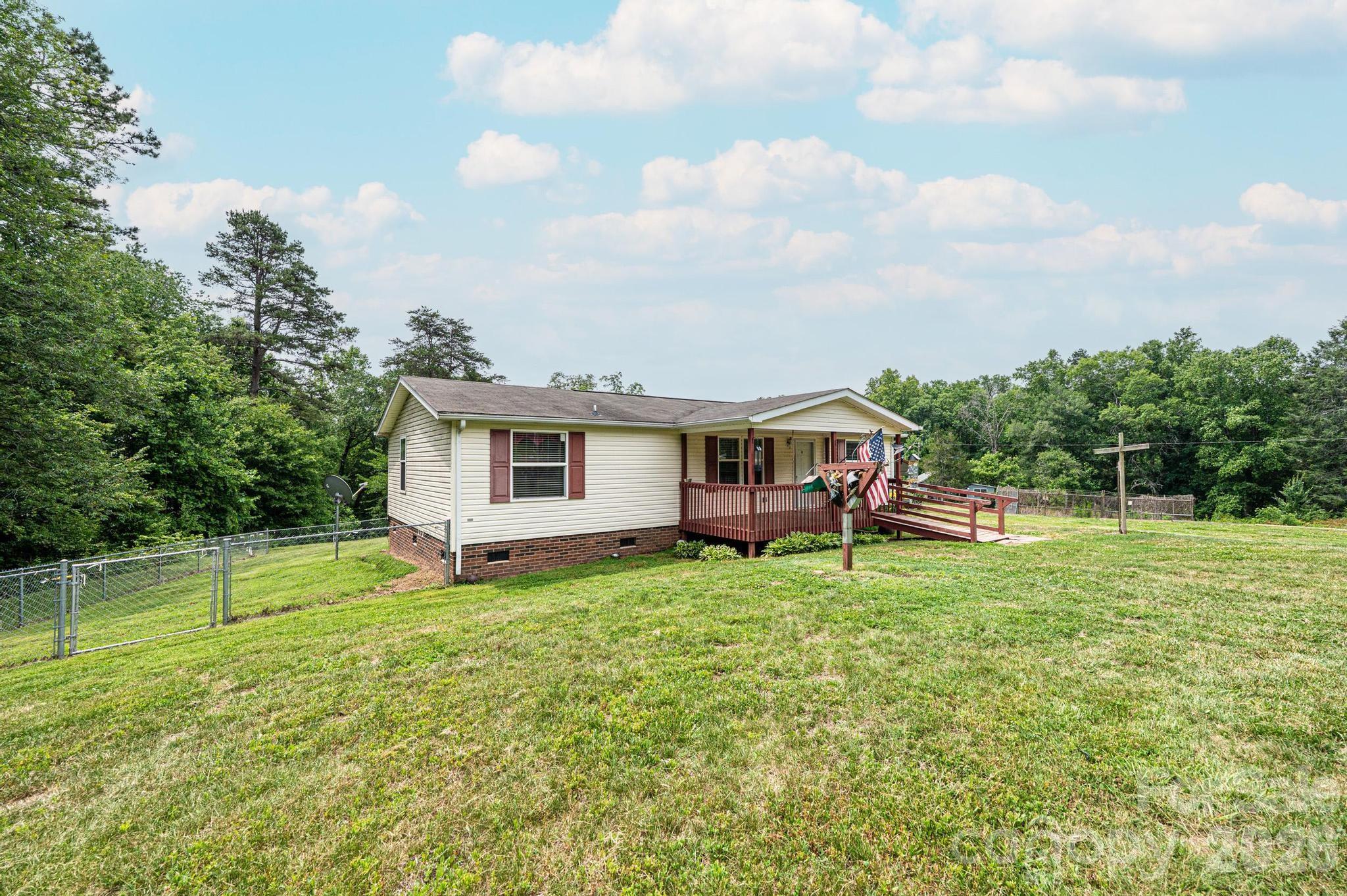 4510 Mount Hebron Avenue — Connelly Springs