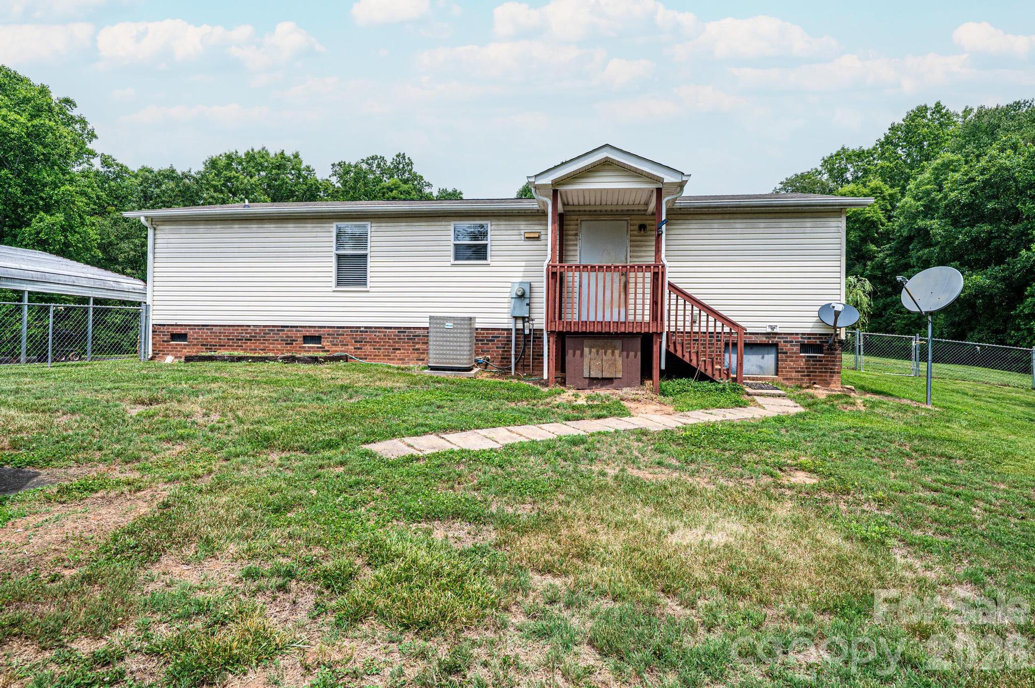 4510 Mount Hebron Avenue — Connelly Springs