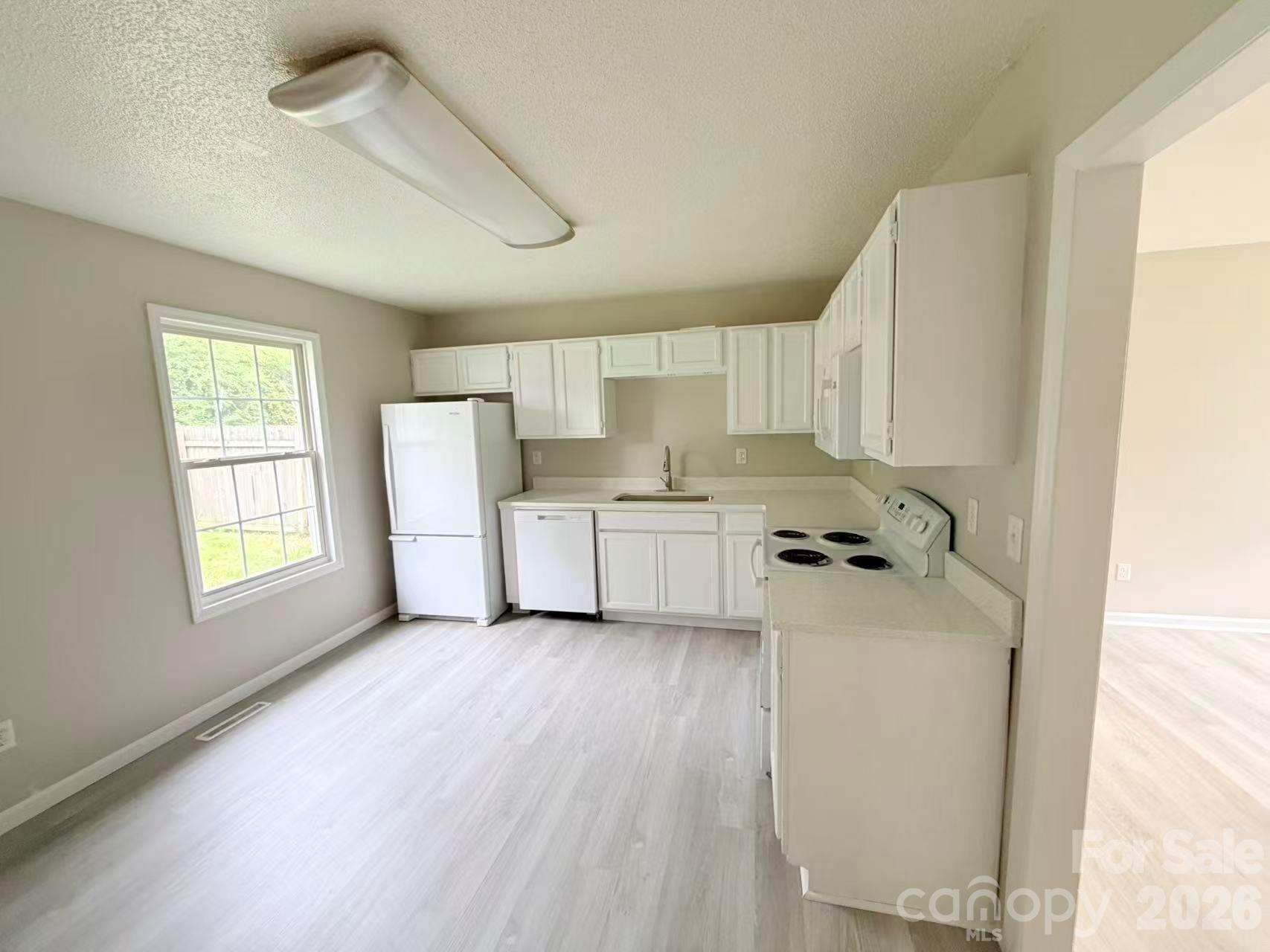 2200 Brookside Avenue — Kannapolis