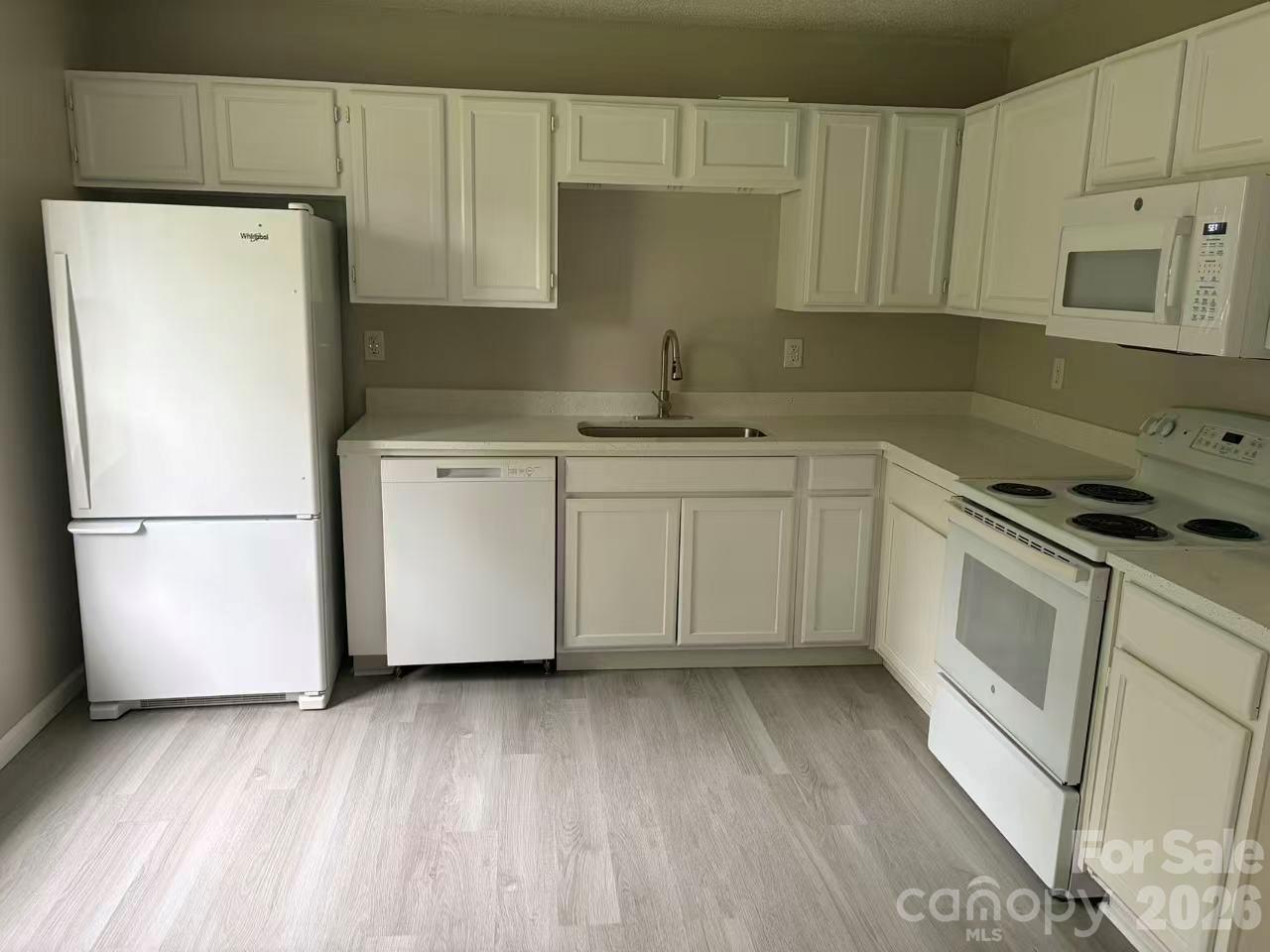 2200 Brookside Avenue — Kannapolis