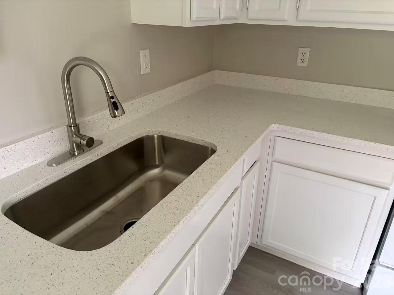 2200 Brookside Avenue — Kannapolis