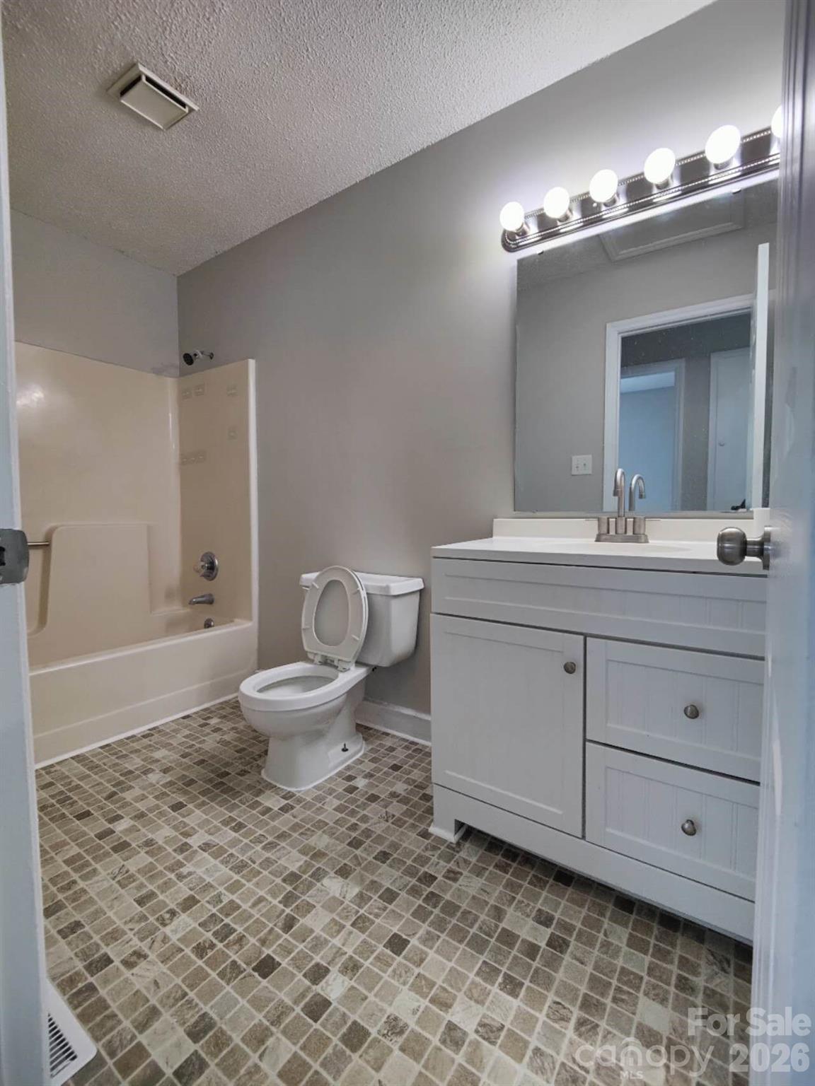 2200 Brookside Avenue — Kannapolis