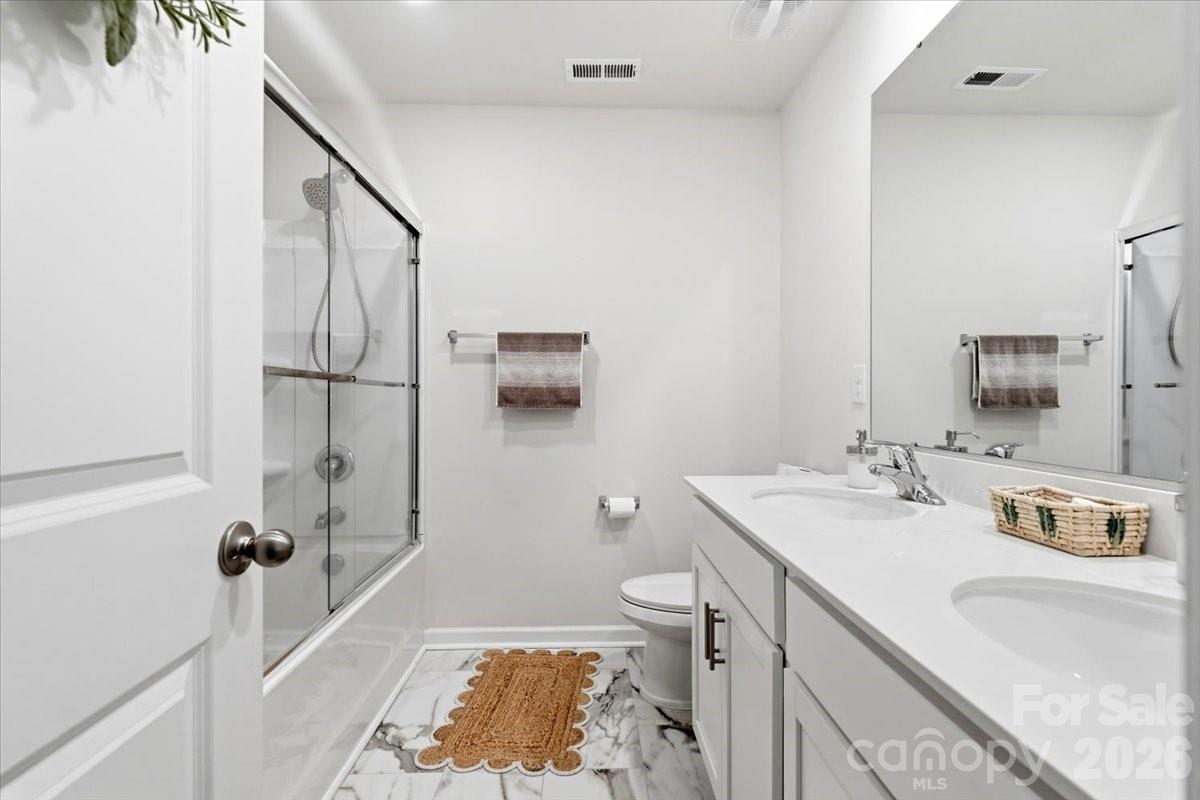 8022 Rowling Drive — Charlotte