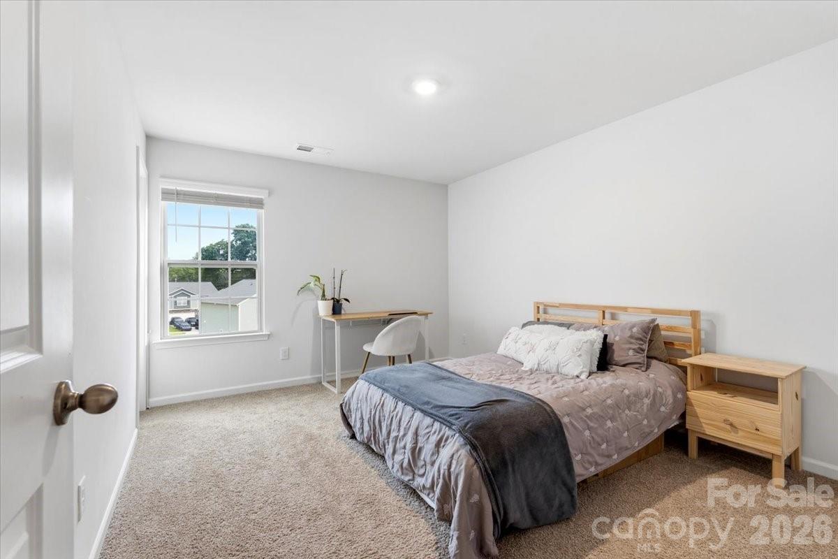 8022 Rowling Drive — Charlotte