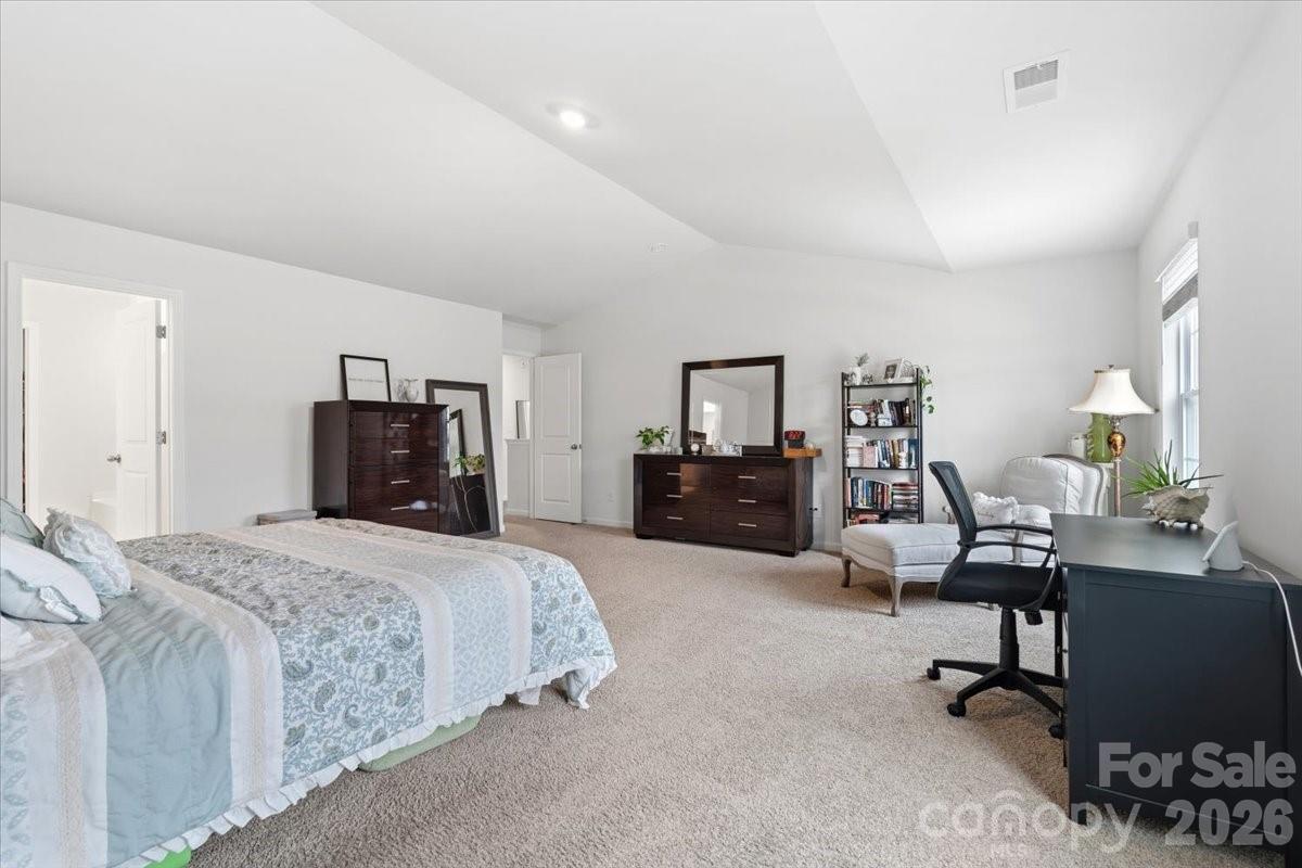 8022 Rowling Drive — Charlotte