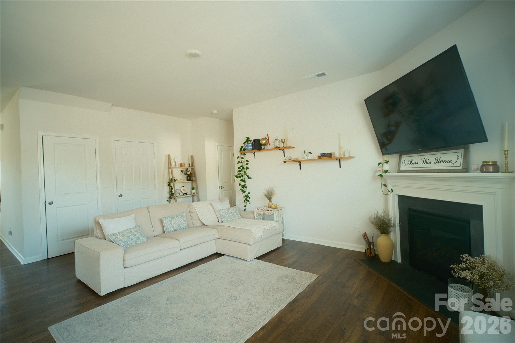 8022 Rowling Drive — Charlotte