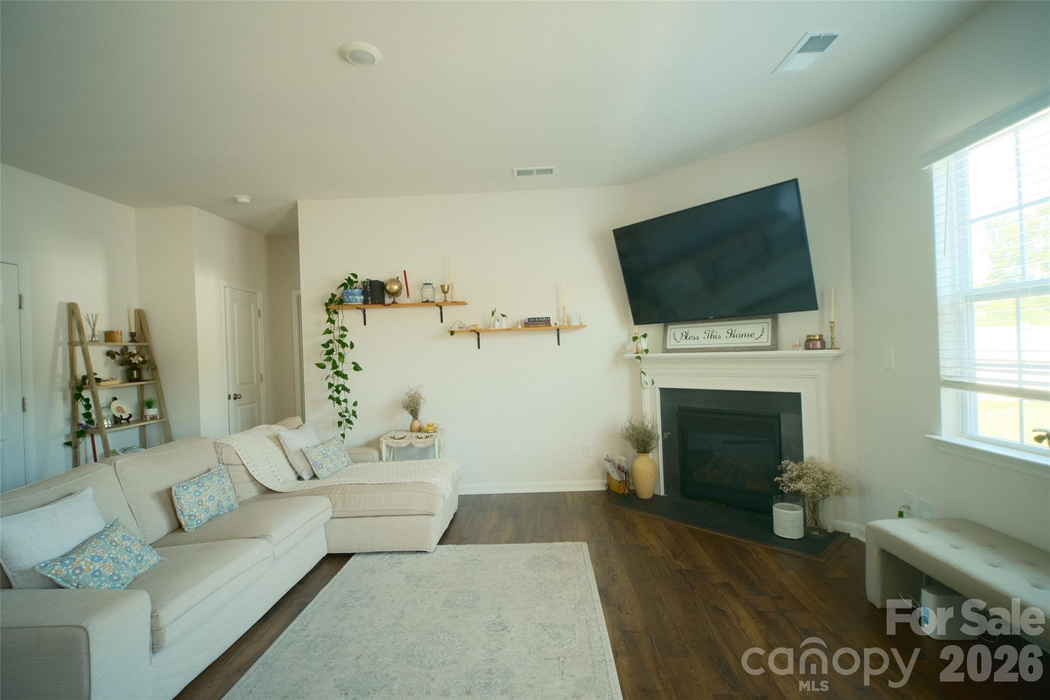 8022 Rowling Drive — Charlotte