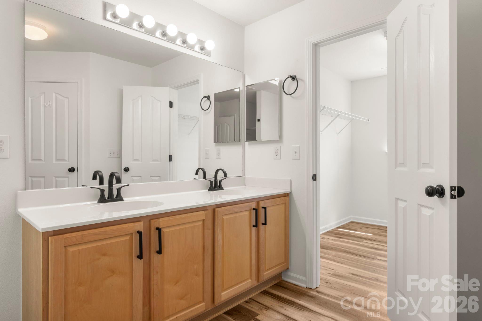 12519 Wandering Brook Drive — Charlotte