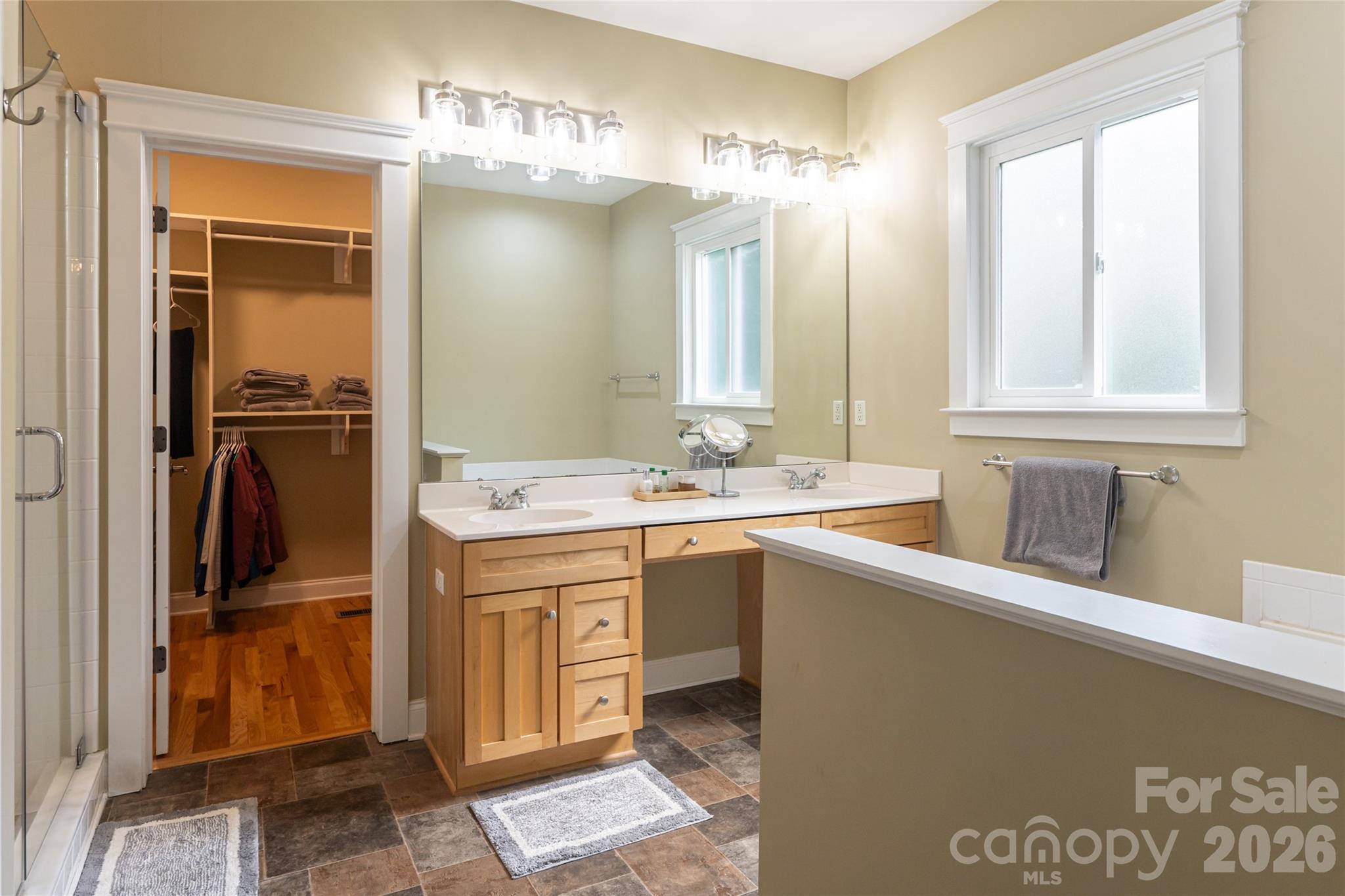1328 Heathbrook Circle — Asheville