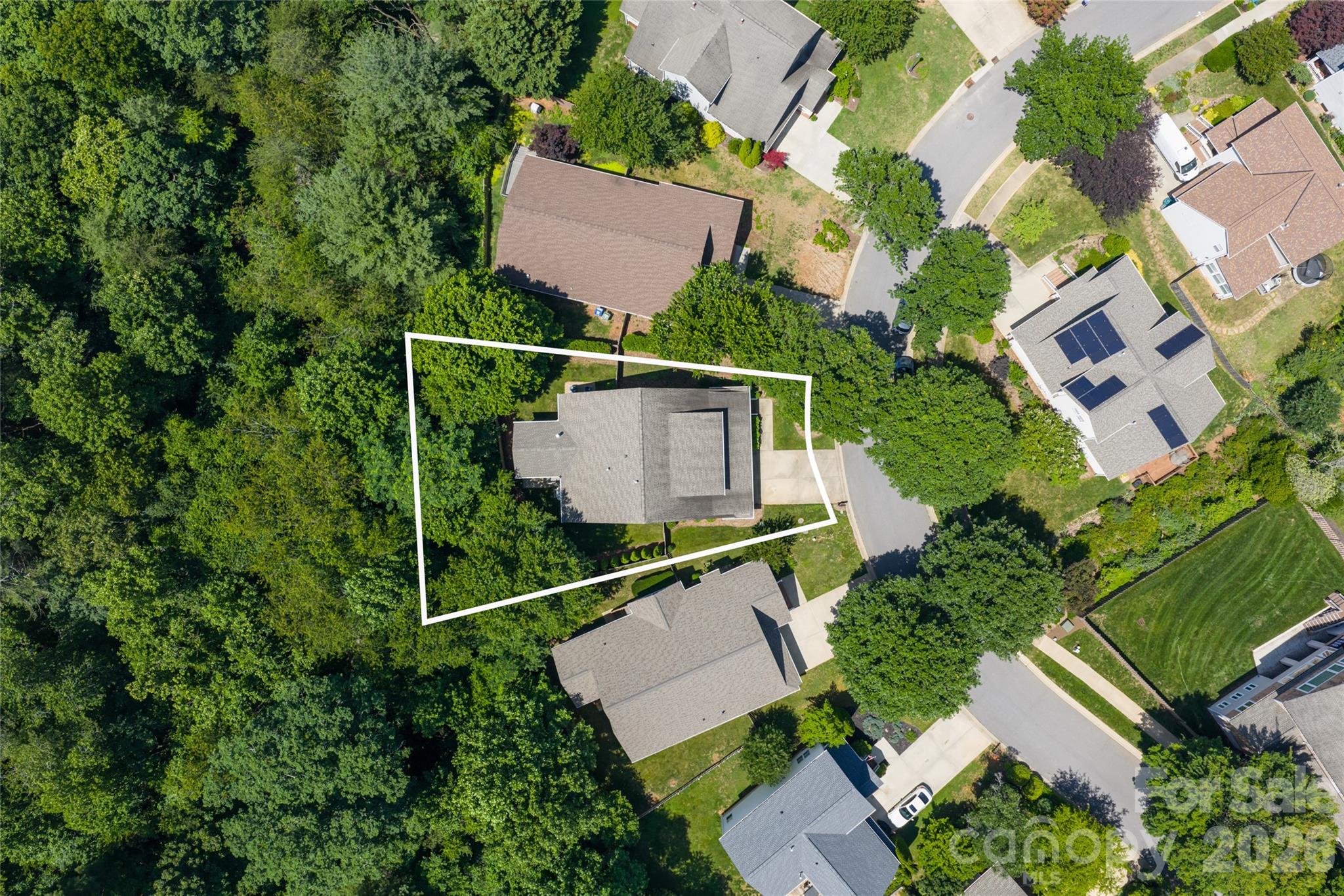 1328 Heathbrook Circle — Asheville
