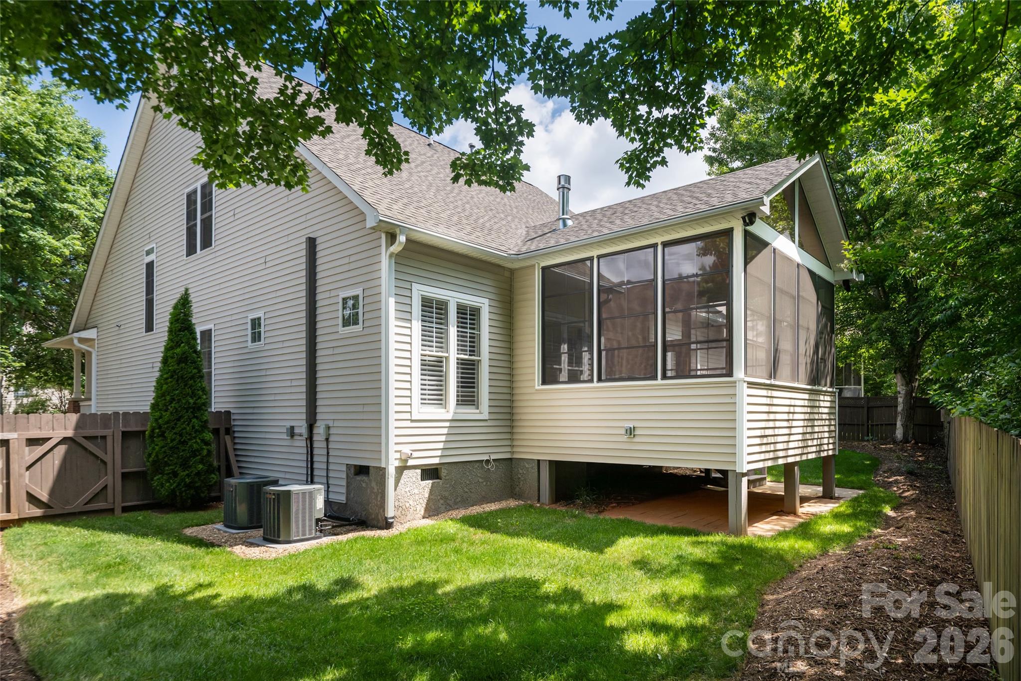 1328 Heathbrook Circle — Asheville