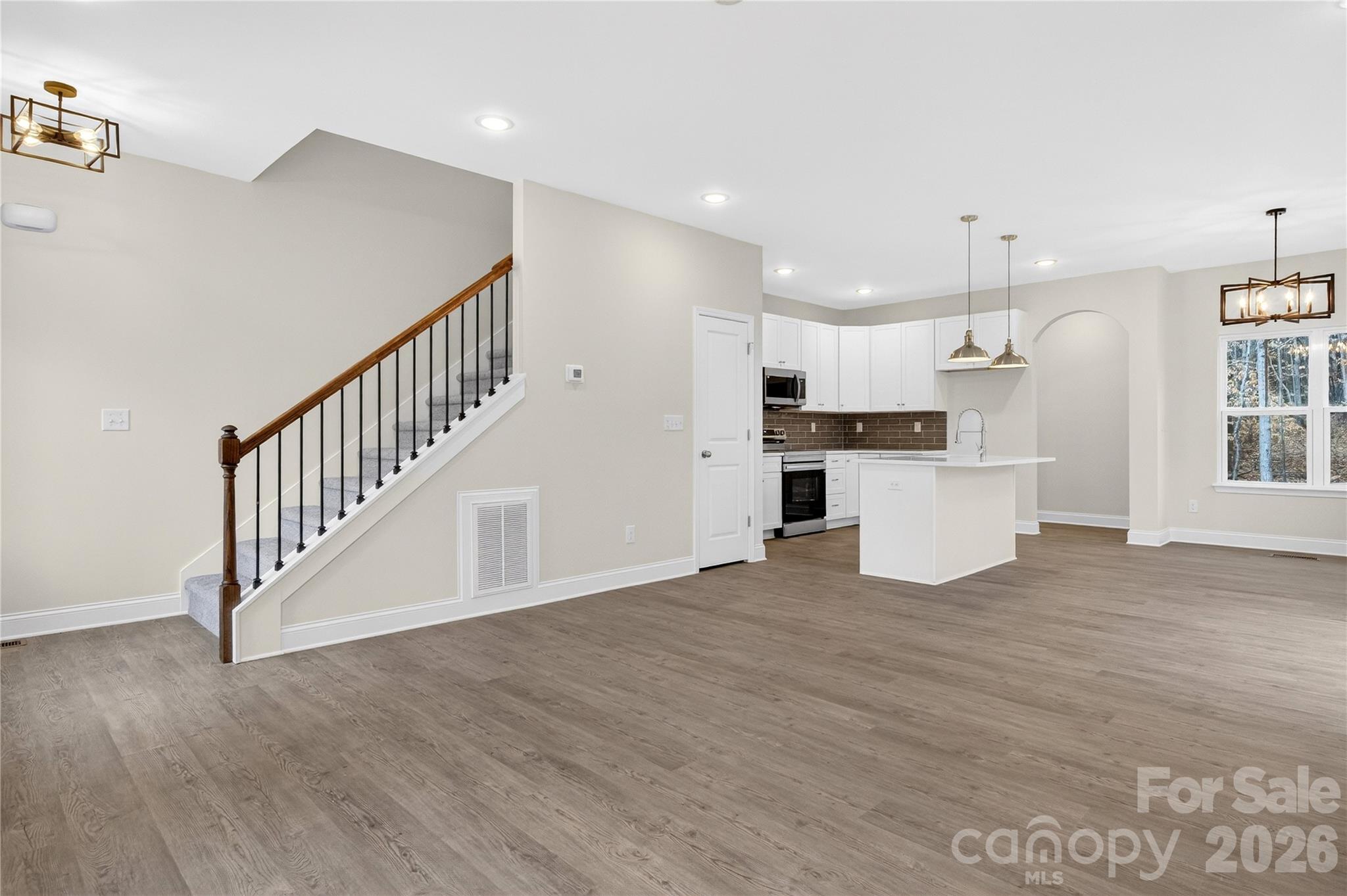 140 Meadowfall Lane — Troutman
