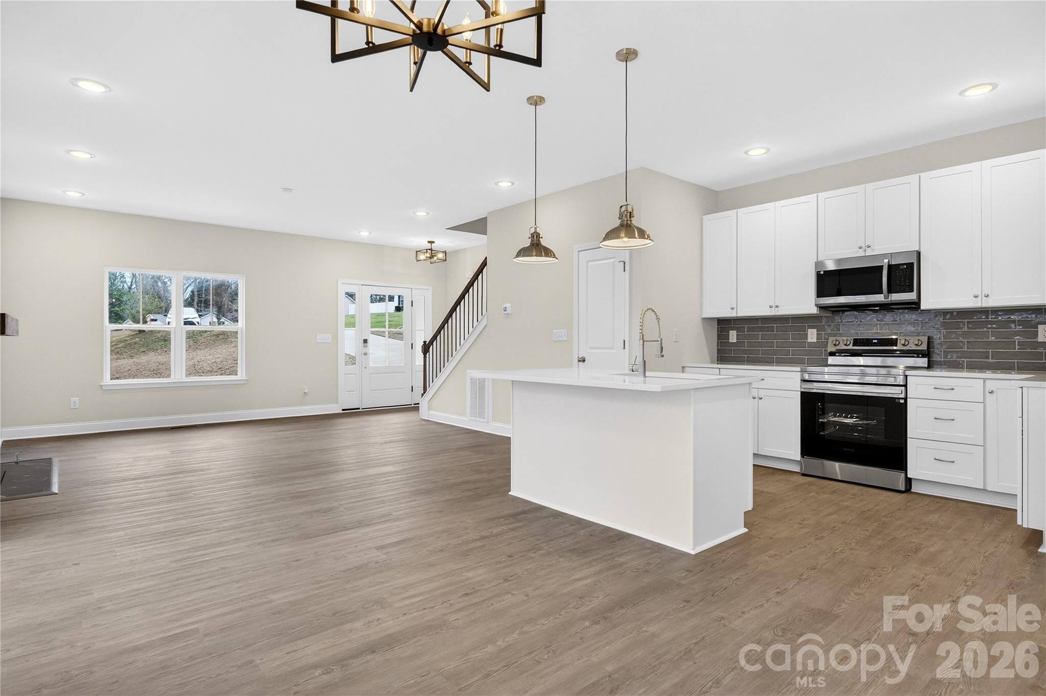 140 Meadowfall Lane — Troutman