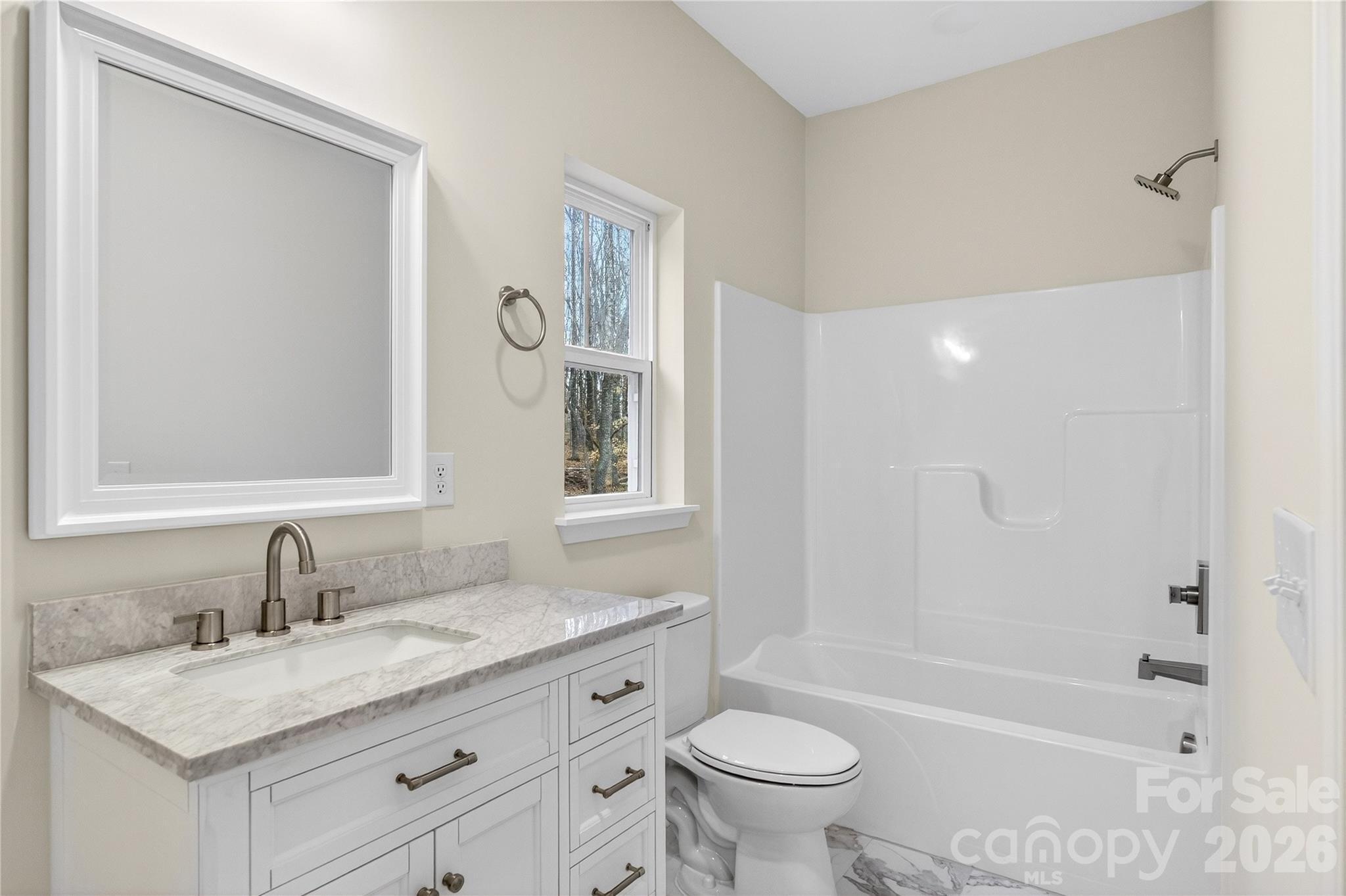 140 Meadowfall Lane — Troutman