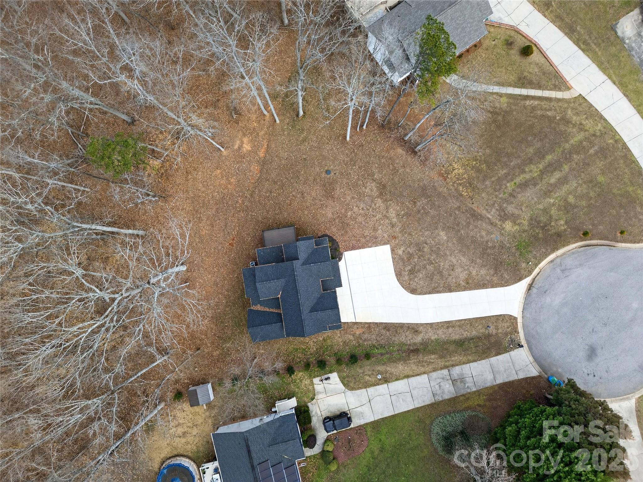 140 Meadowfall Lane — Troutman