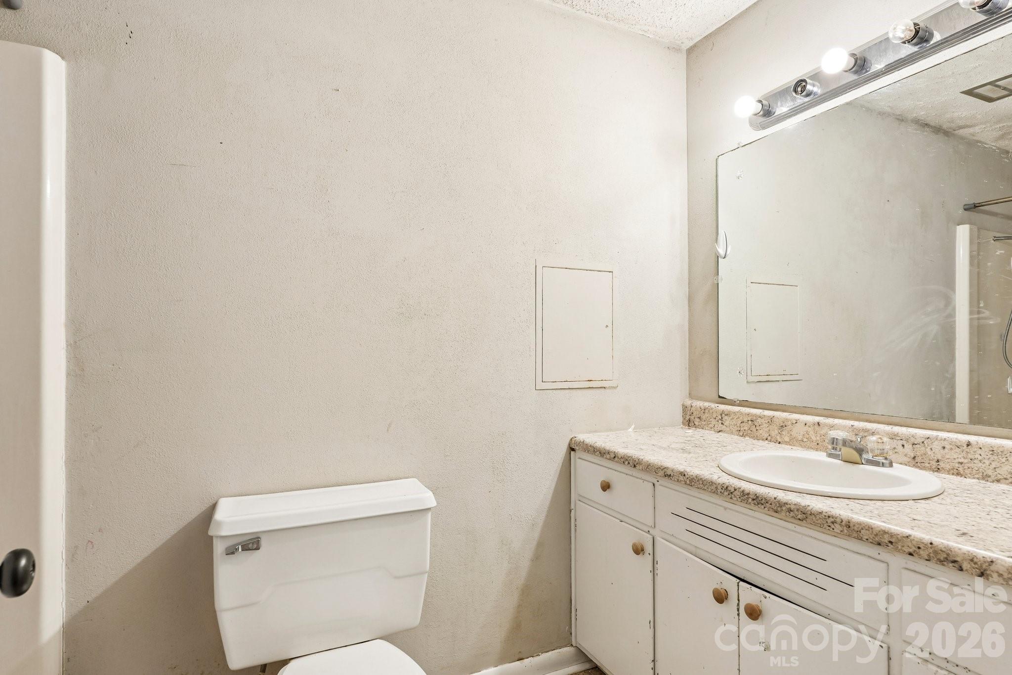 2130 23rd Street Place NE — Hickory