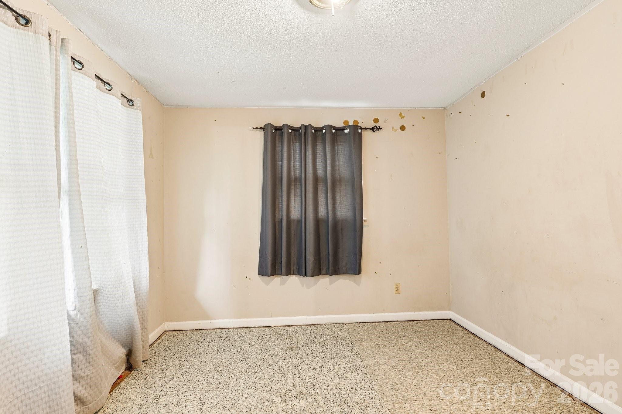 2130 23rd Street Place NE — Hickory