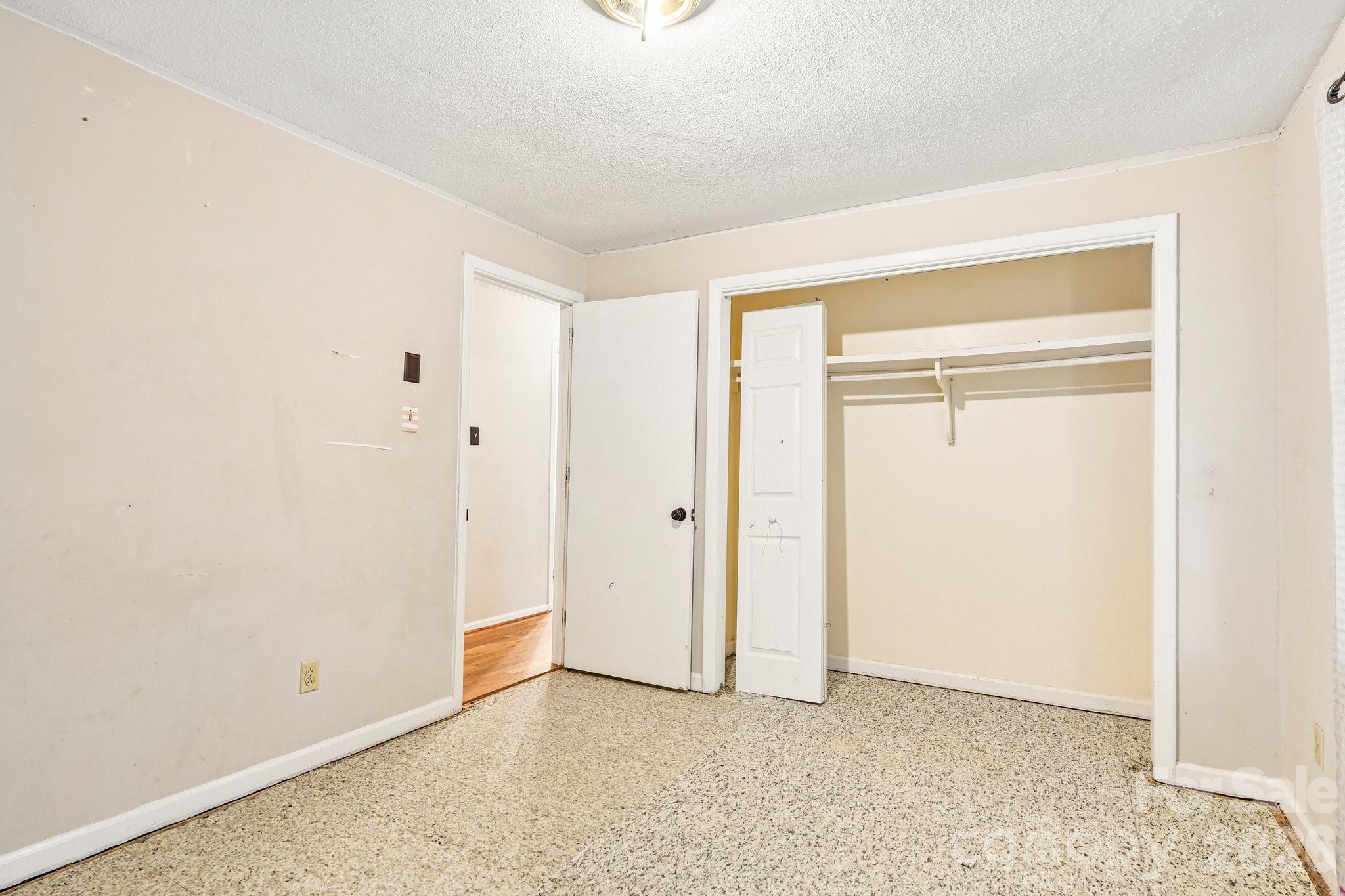 2130 23rd Street Place NE — Hickory