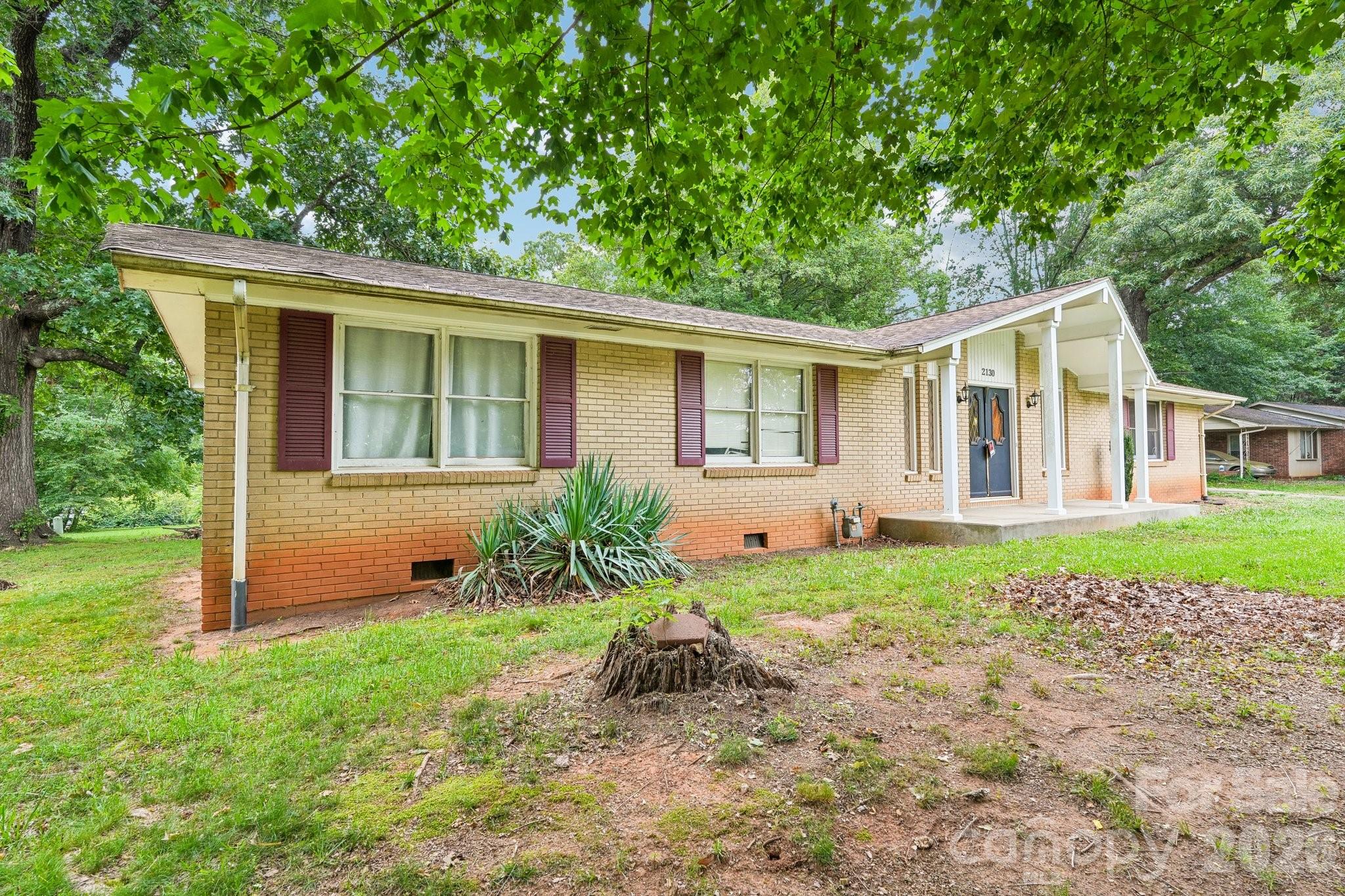2130 23rd Street Place NE — Hickory