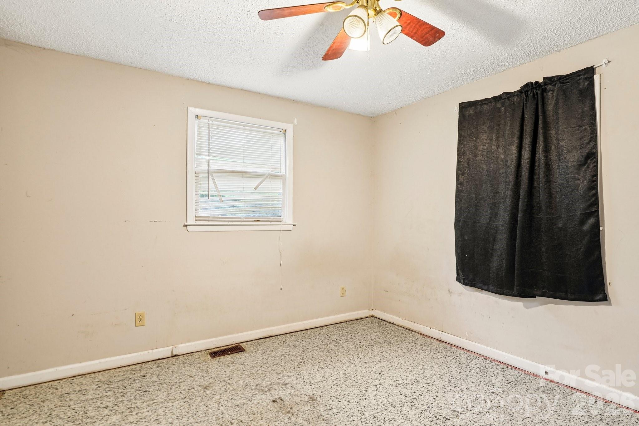 2130 23rd Street Place NE — Hickory
