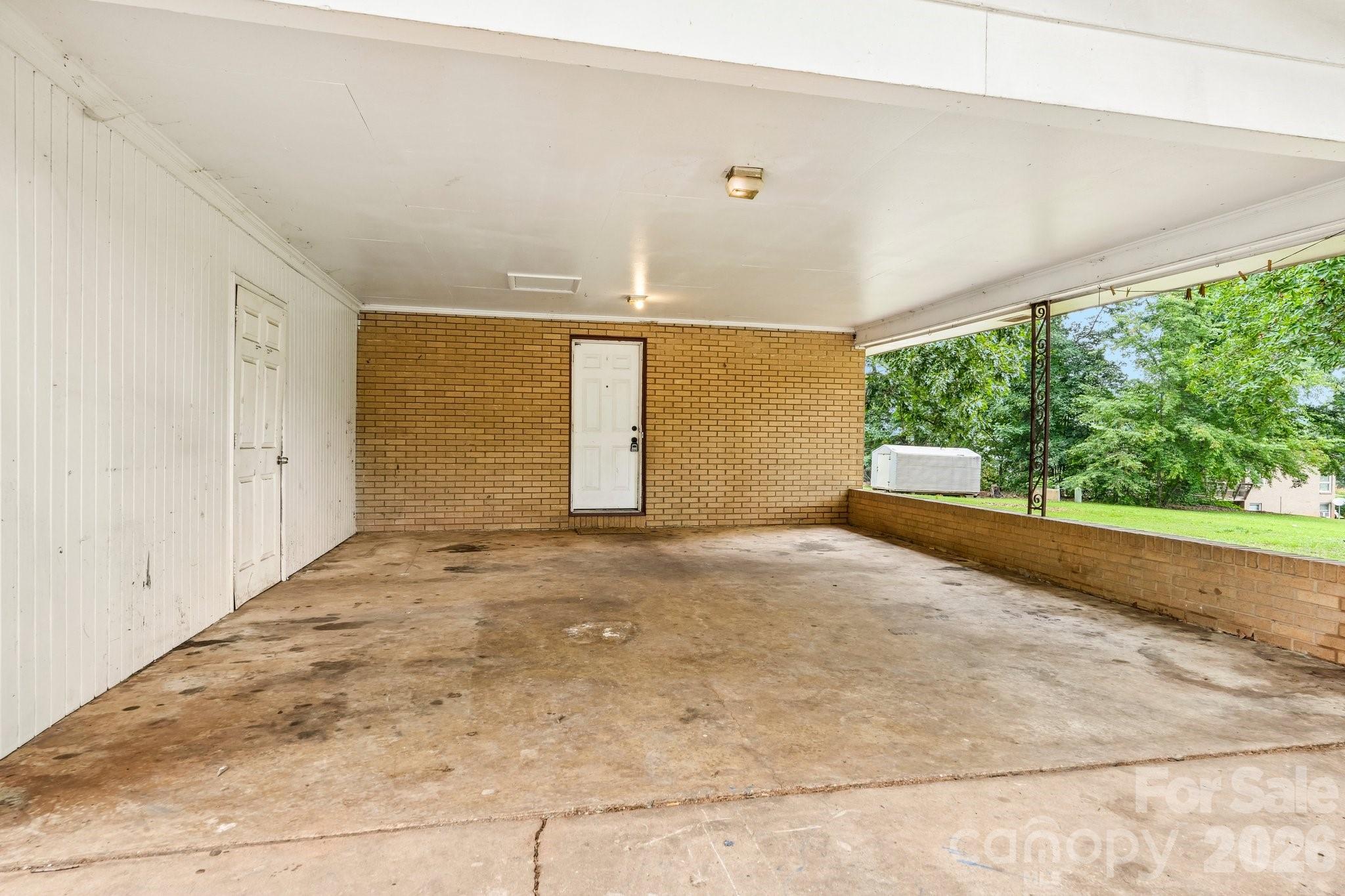2130 23rd Street Place NE — Hickory