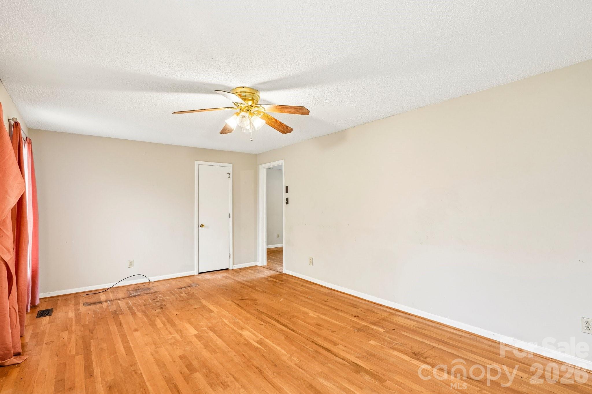 2130 23rd Street Place NE — Hickory