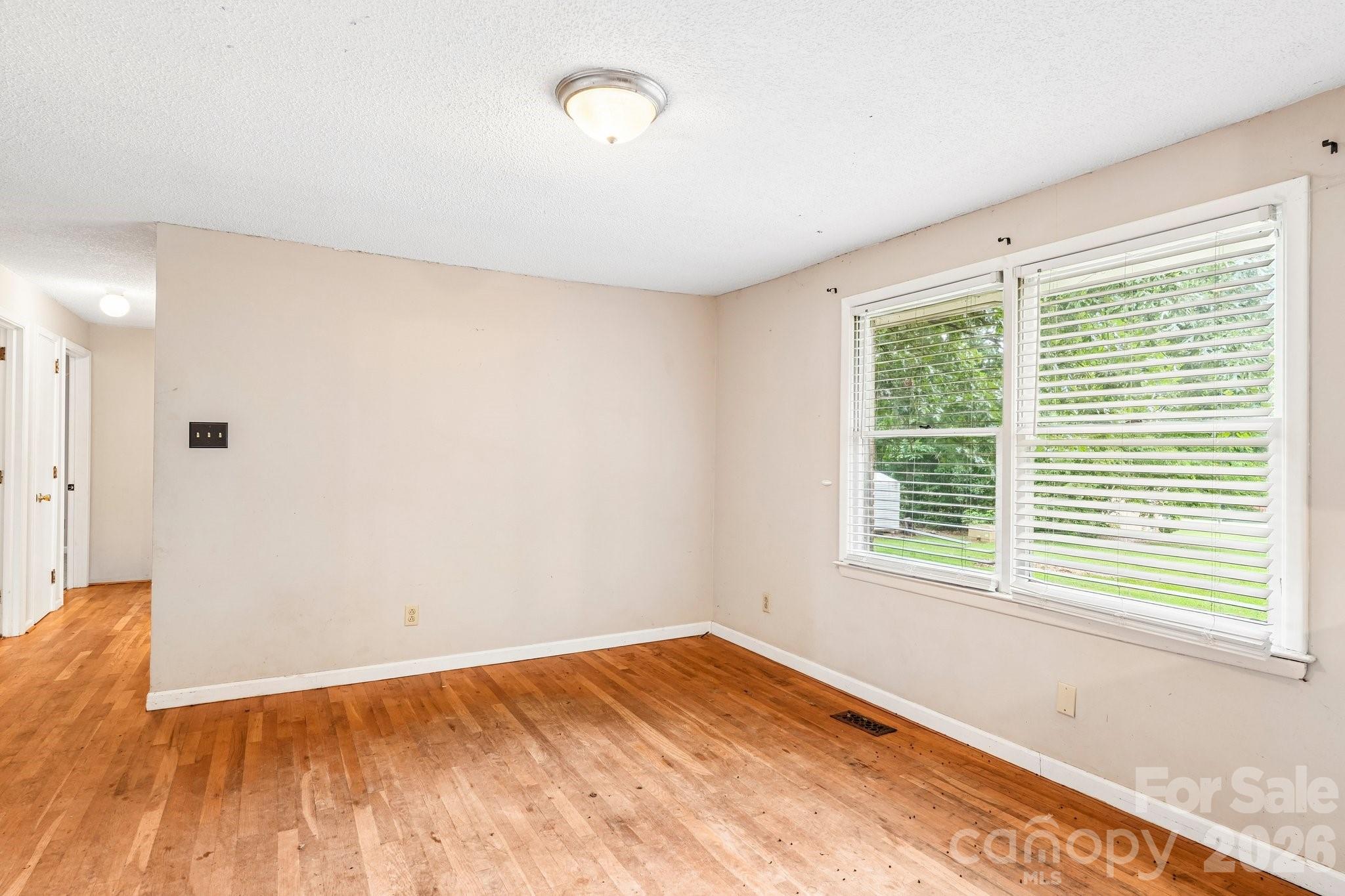 2130 23rd Street Place NE — Hickory