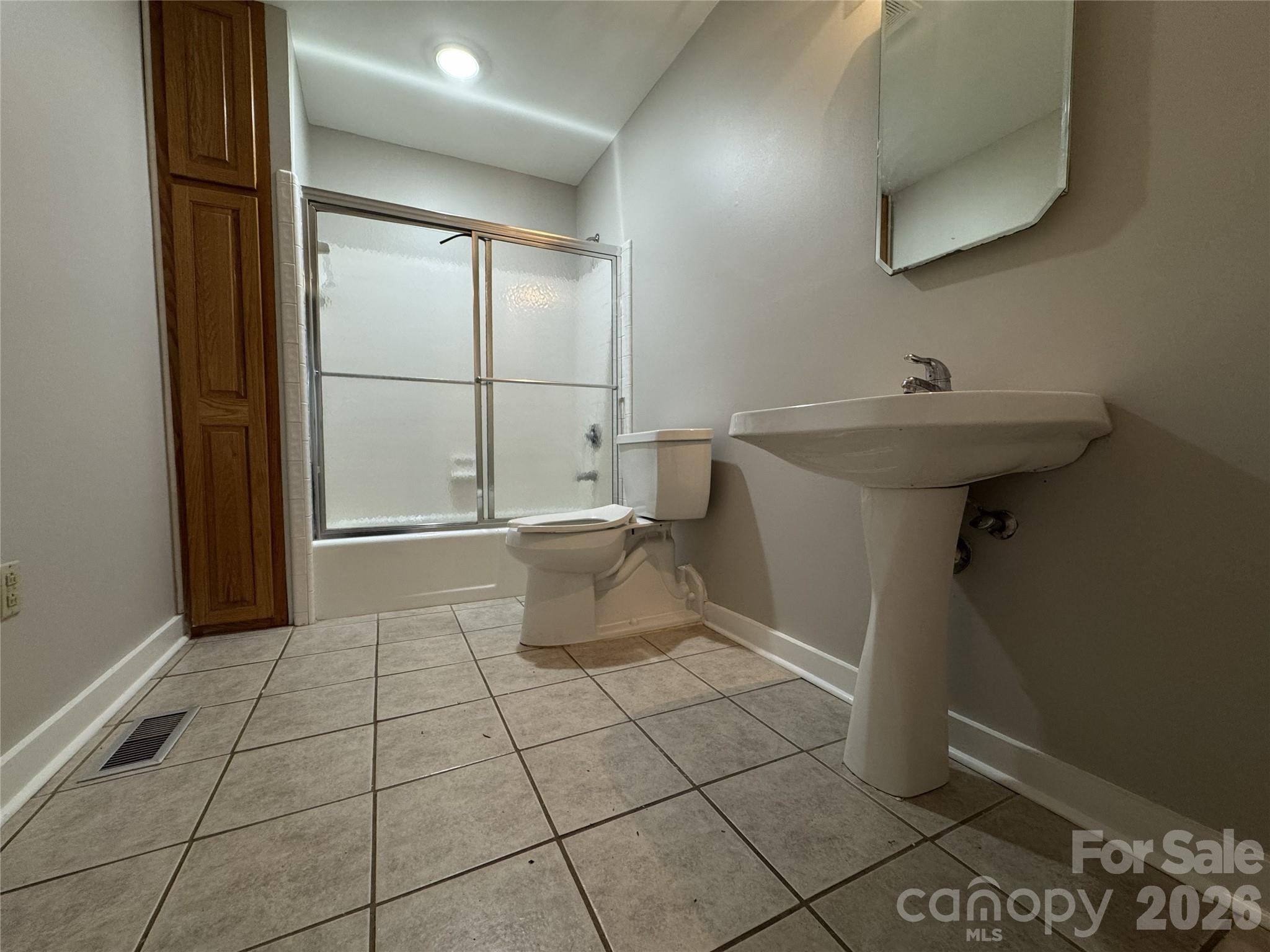 7825 Plott Road — Charlotte