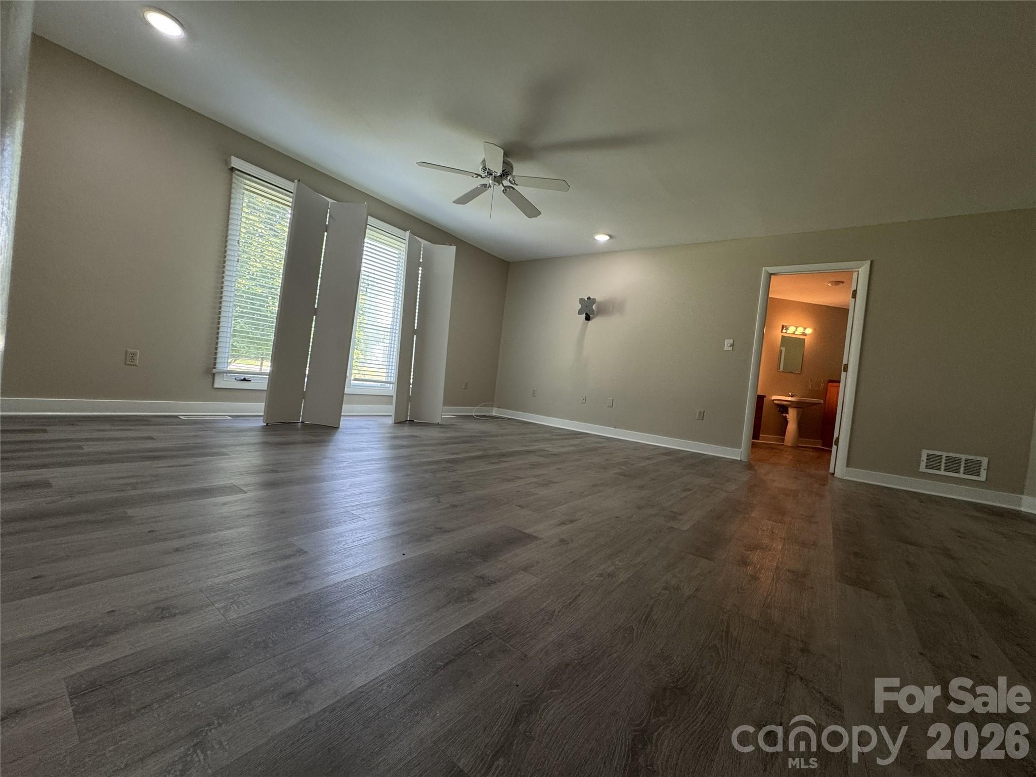 7825 Plott Road — Charlotte