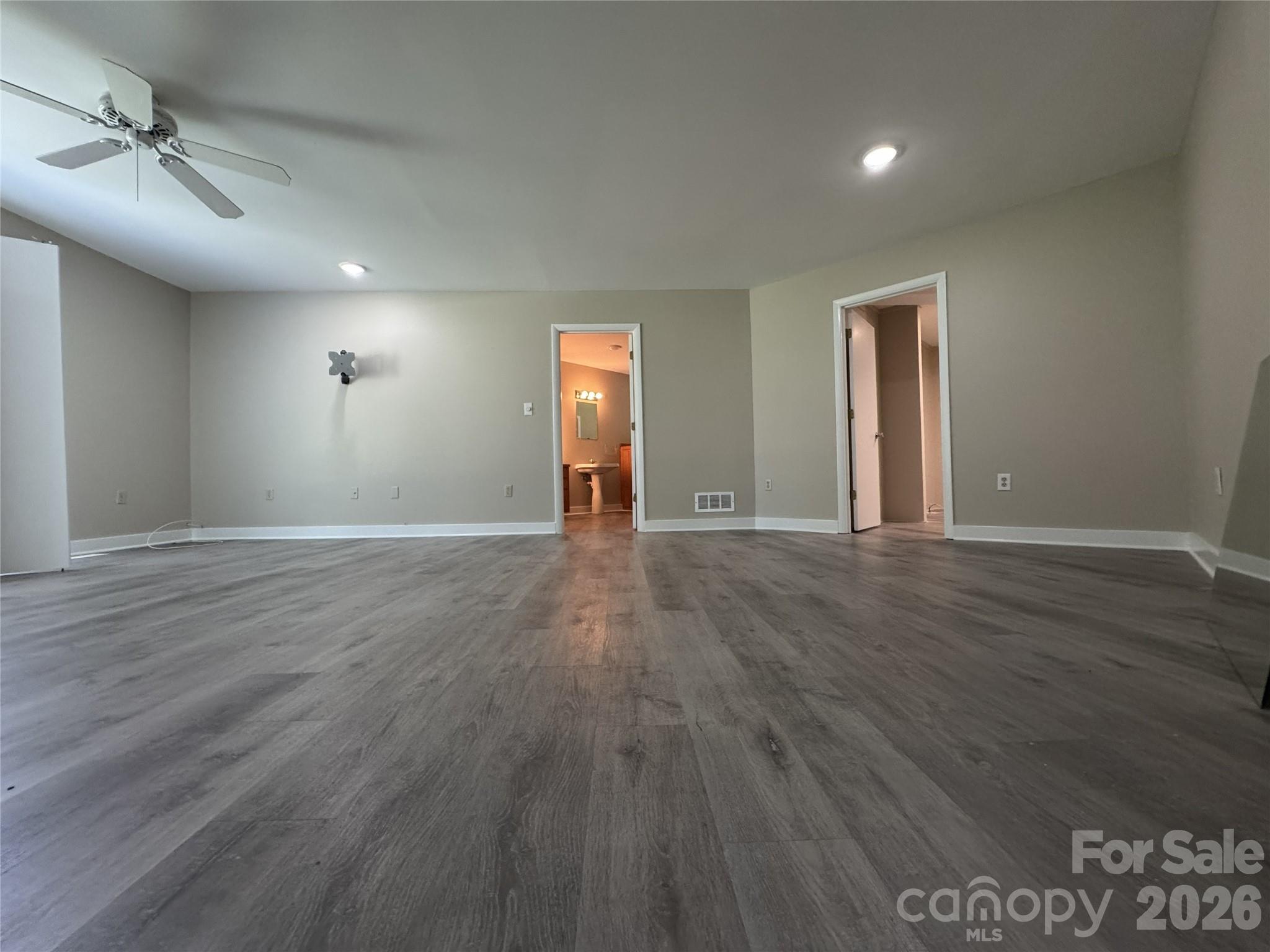 7825 Plott Road — Charlotte