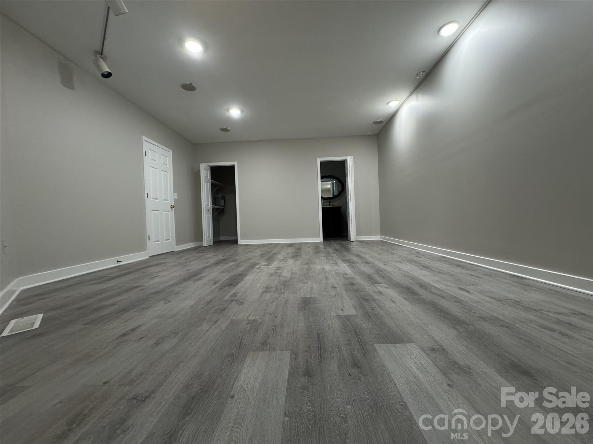 7825 Plott Road — Charlotte