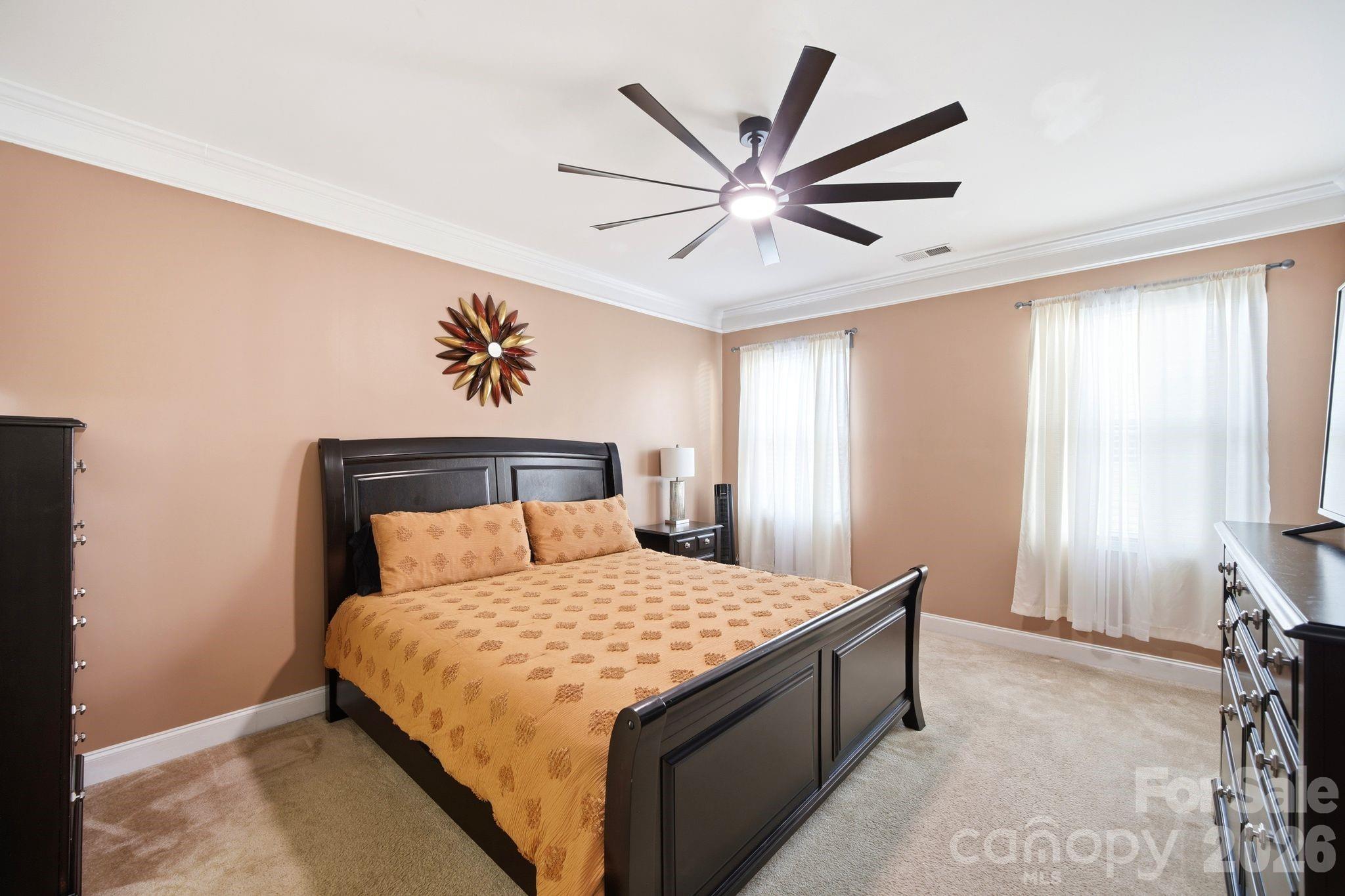 423 Knothole Lane — Charlotte