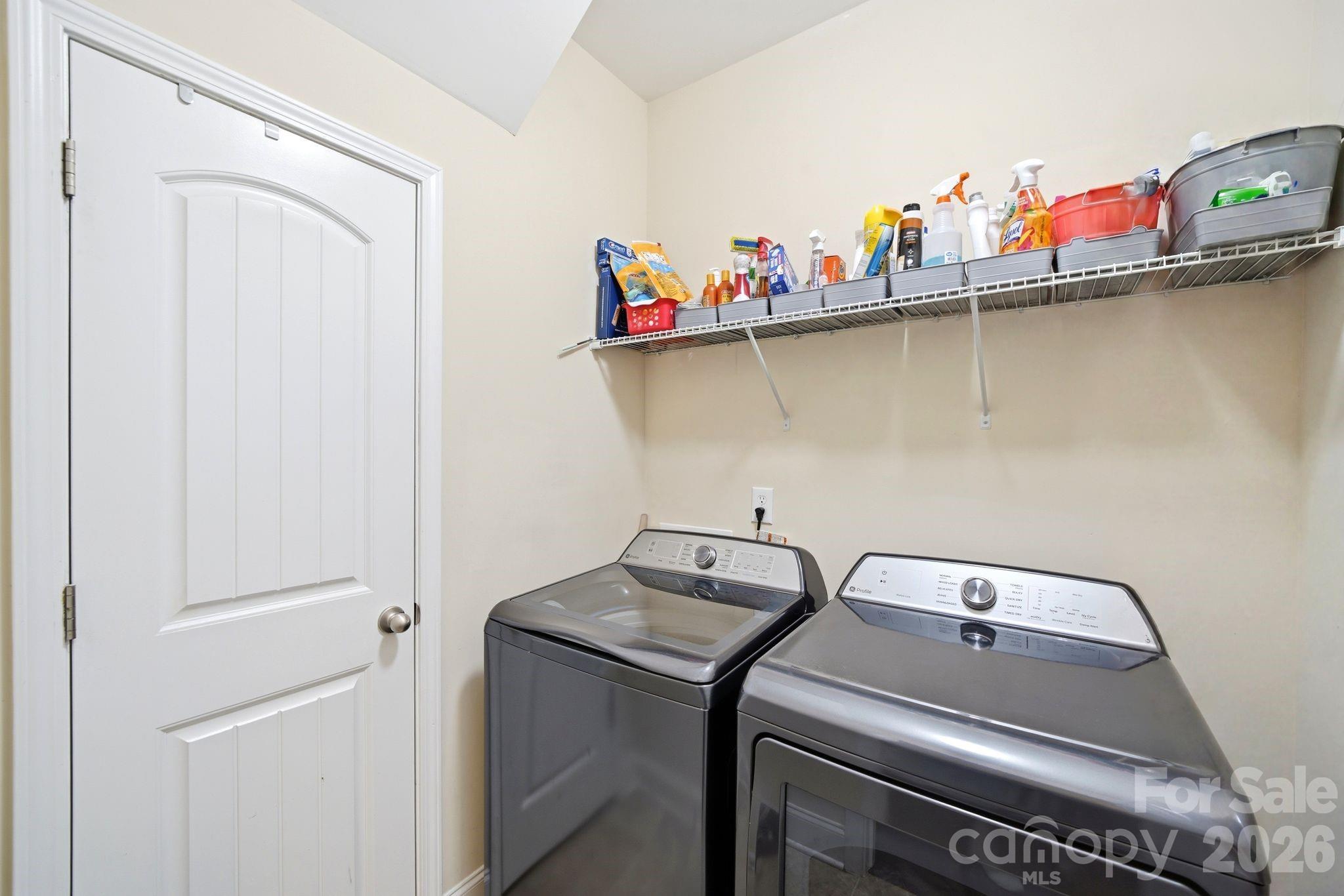 423 Knothole Lane — Charlotte