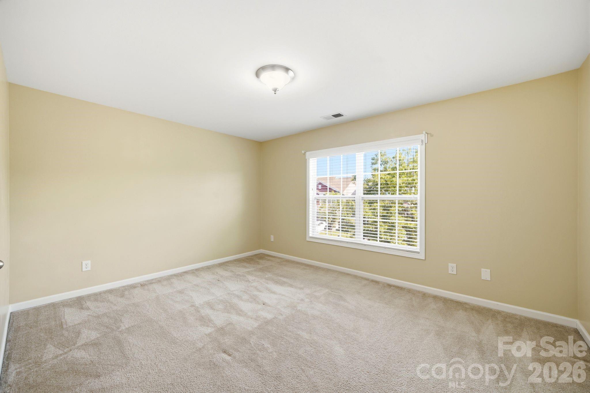 423 Knothole Lane — Charlotte