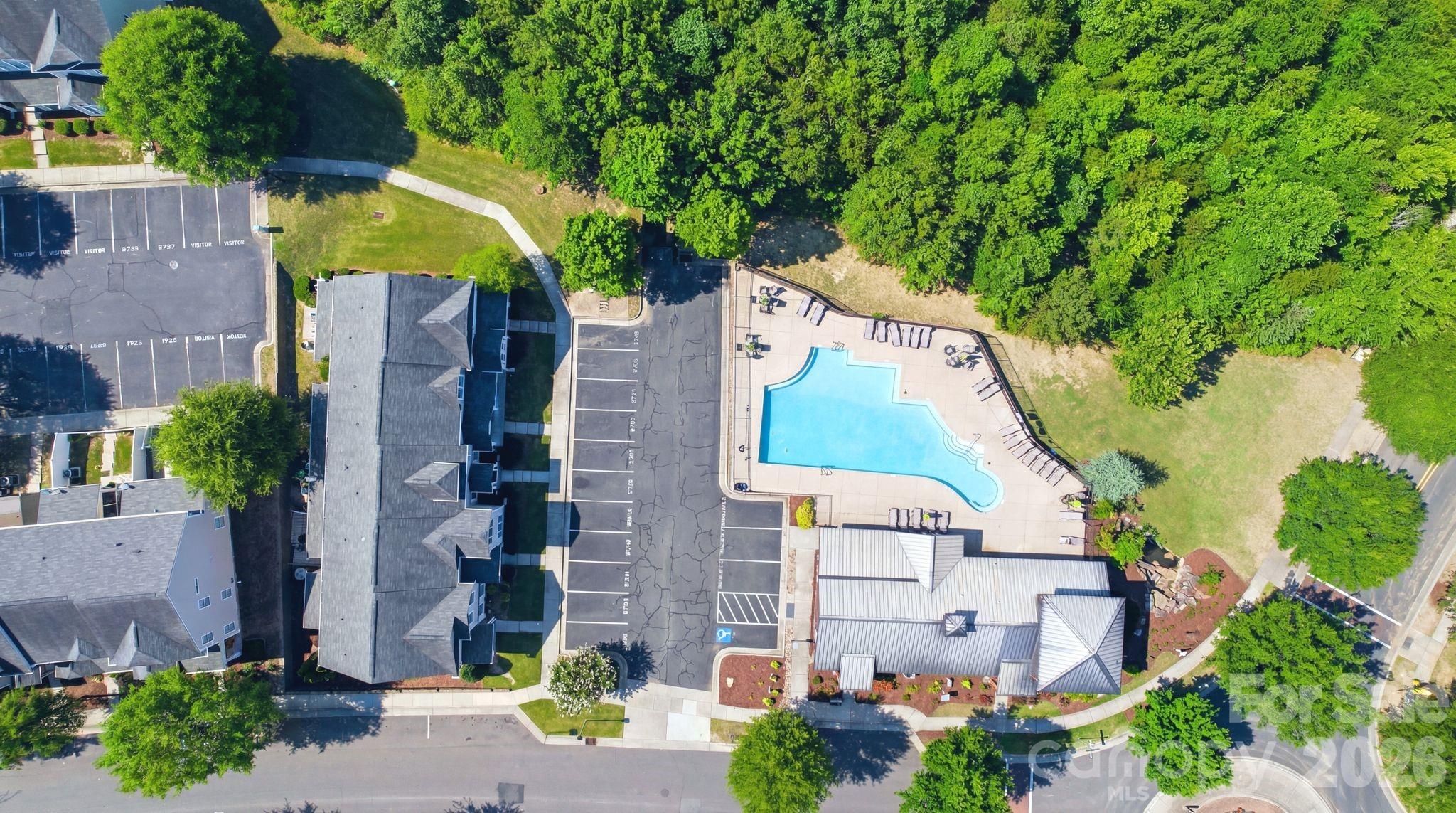 423 Knothole Lane — Charlotte