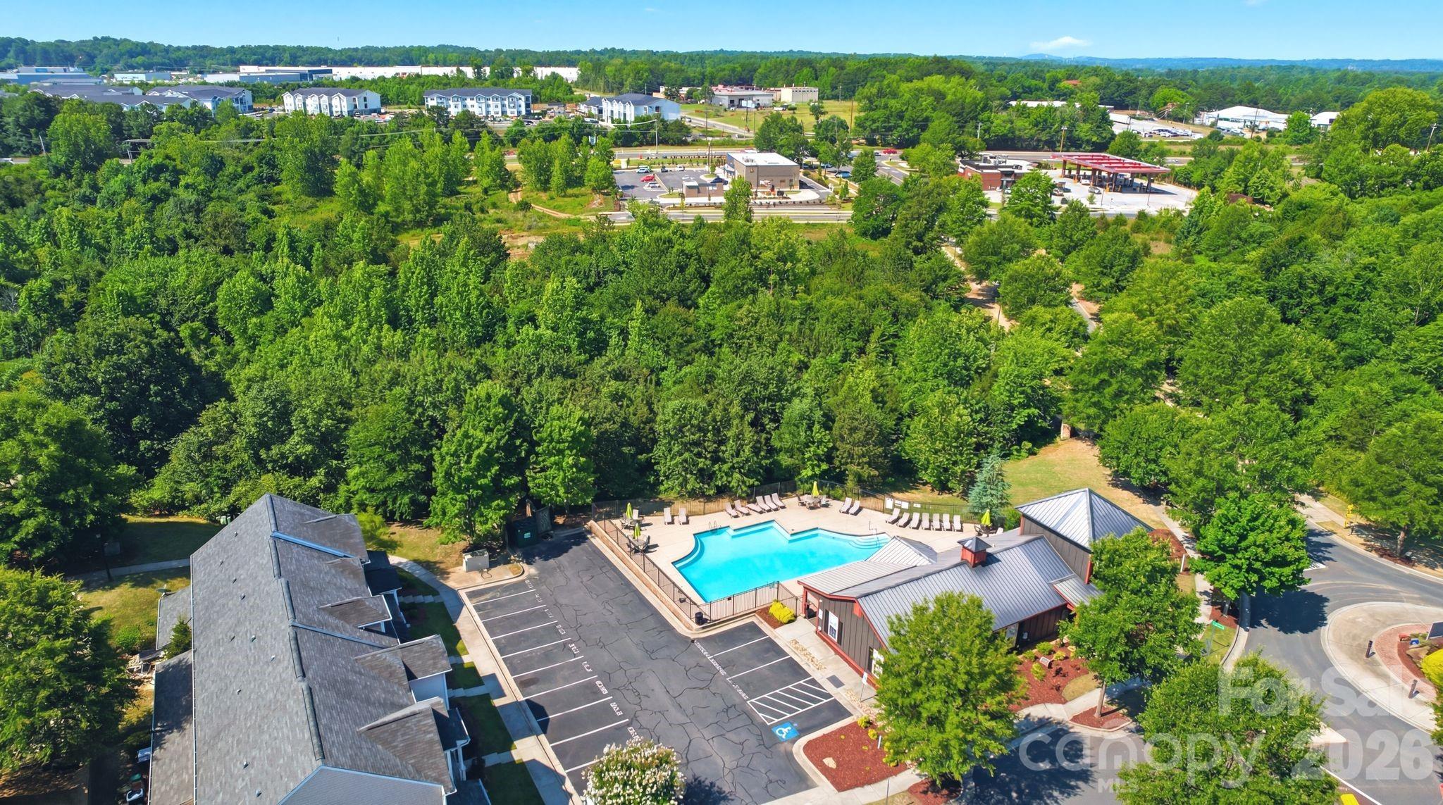 423 Knothole Lane — Charlotte