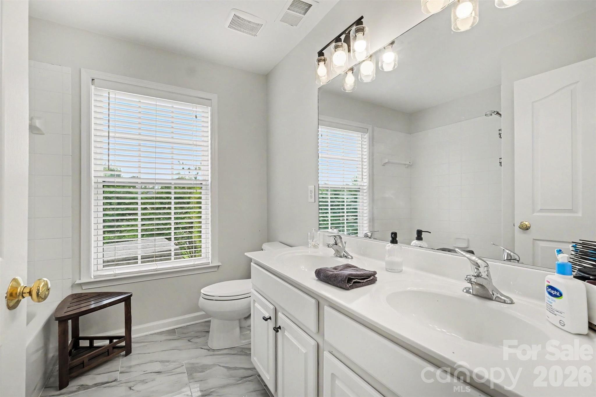 4396 Foxfield Court — Harrisburg