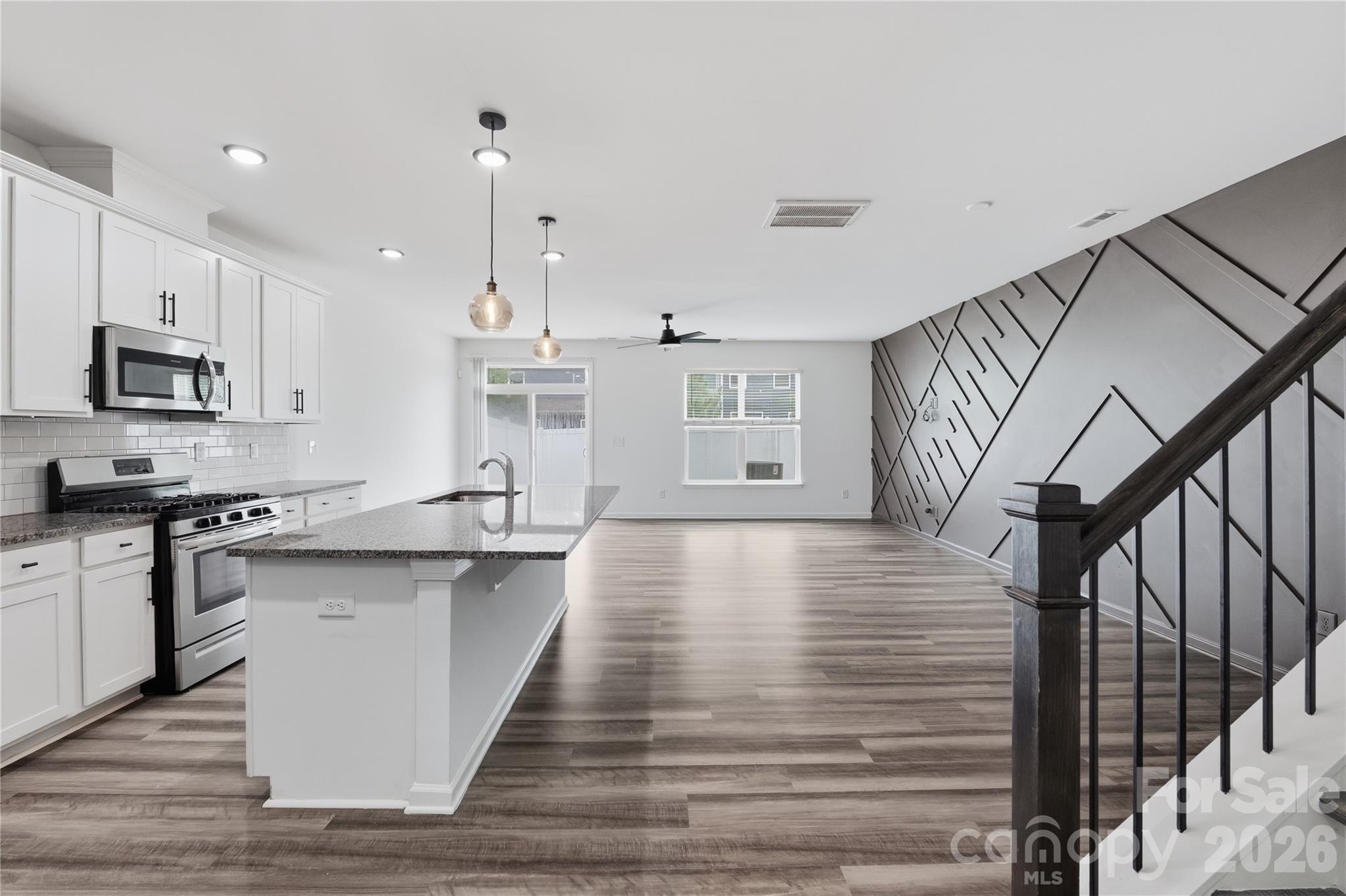 5531 Harris Cove Drive — Charlotte