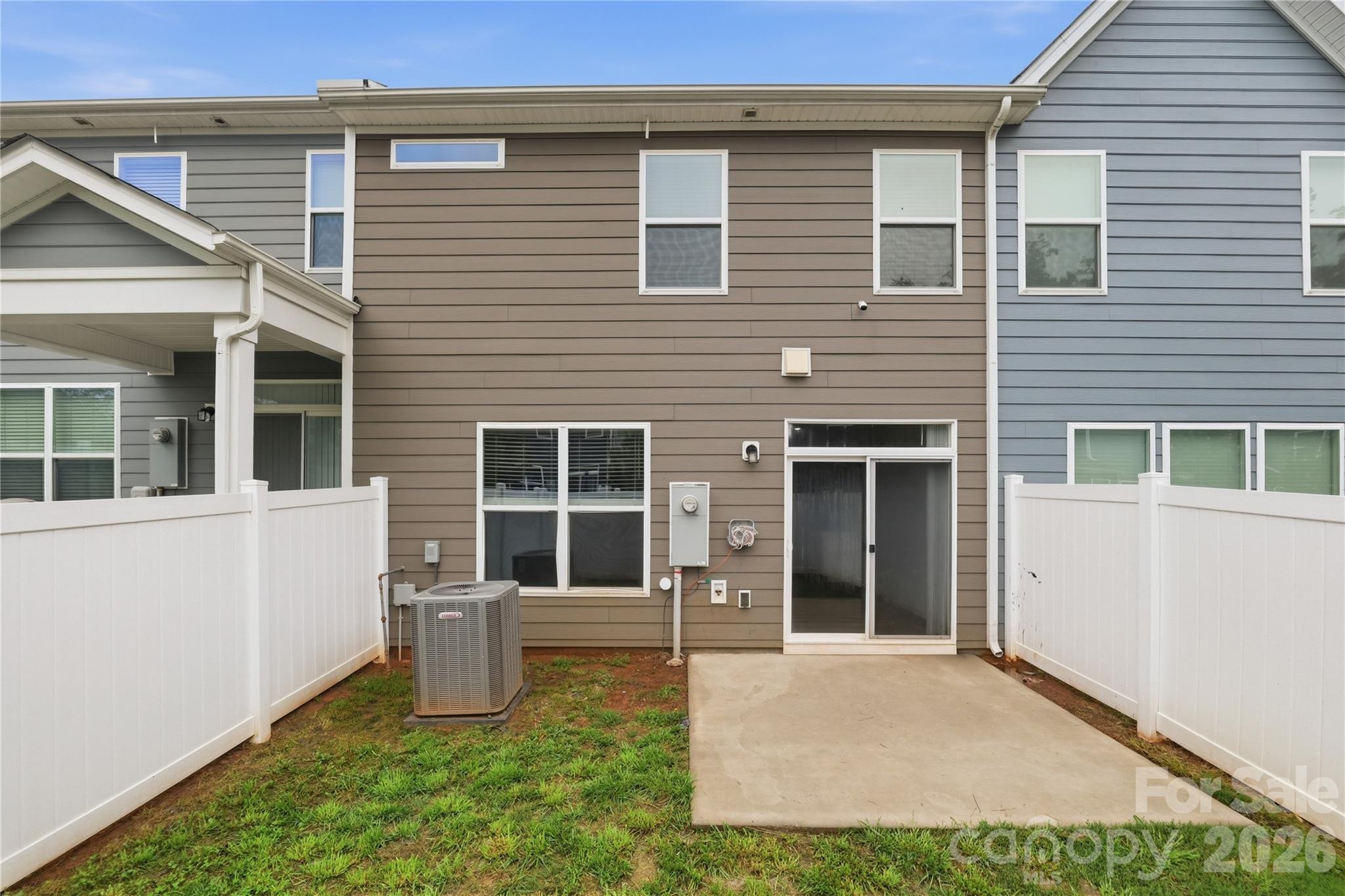 5531 Harris Cove Drive — Charlotte