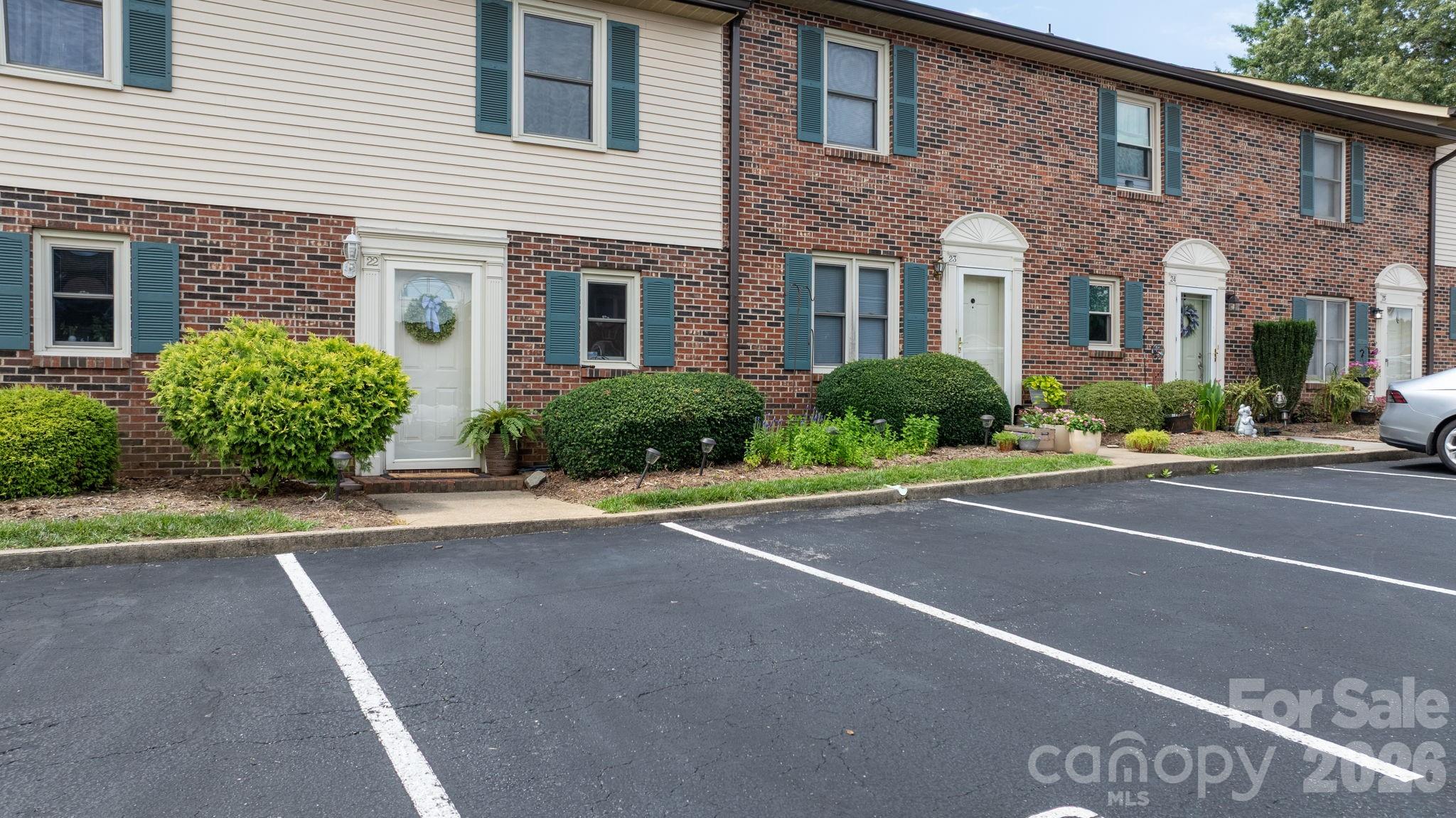 1330 5th Street NE #22 — Hickory