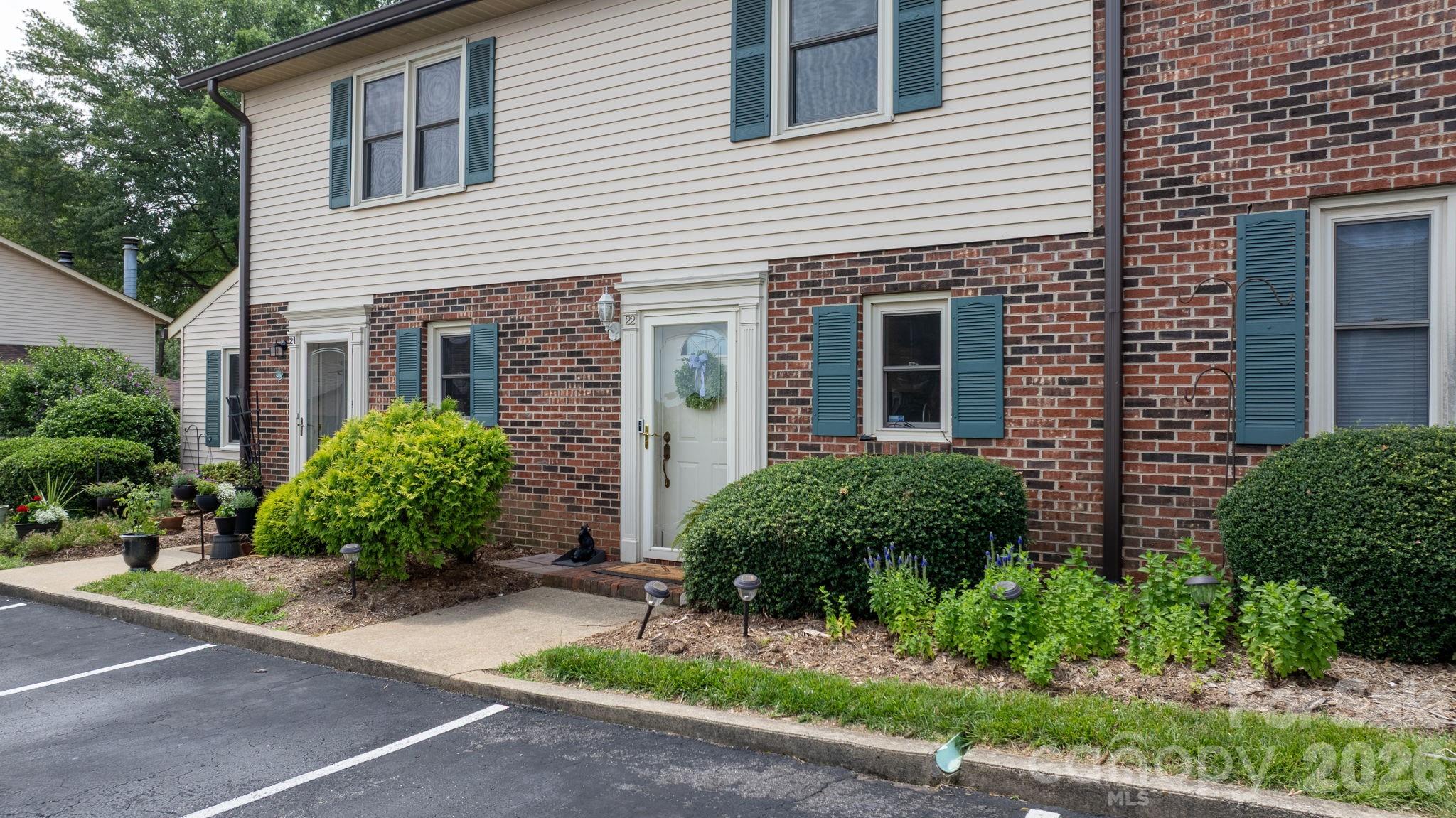 1330 5th Street NE #22 — Hickory