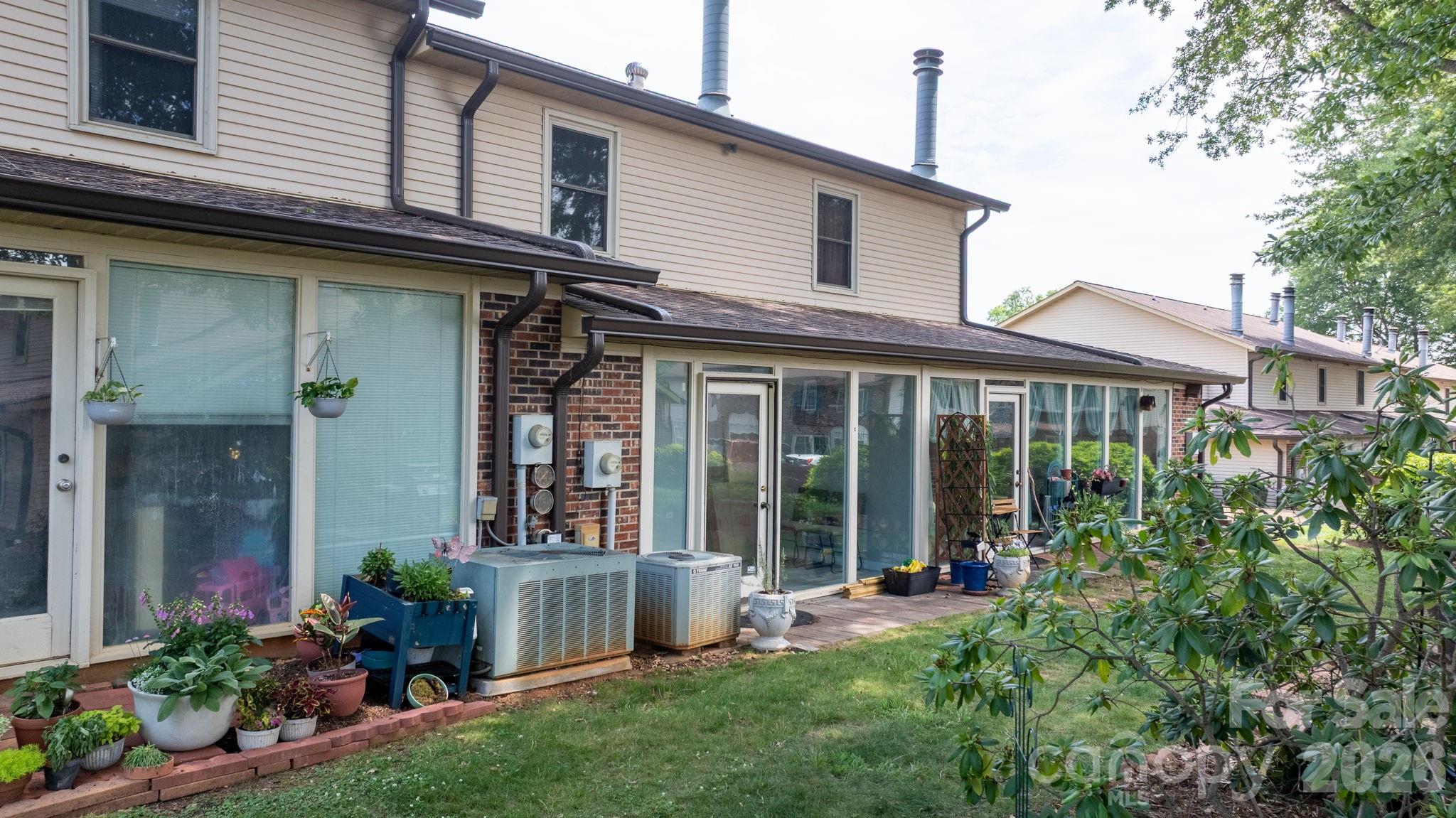 1330 5th Street NE #22 — Hickory