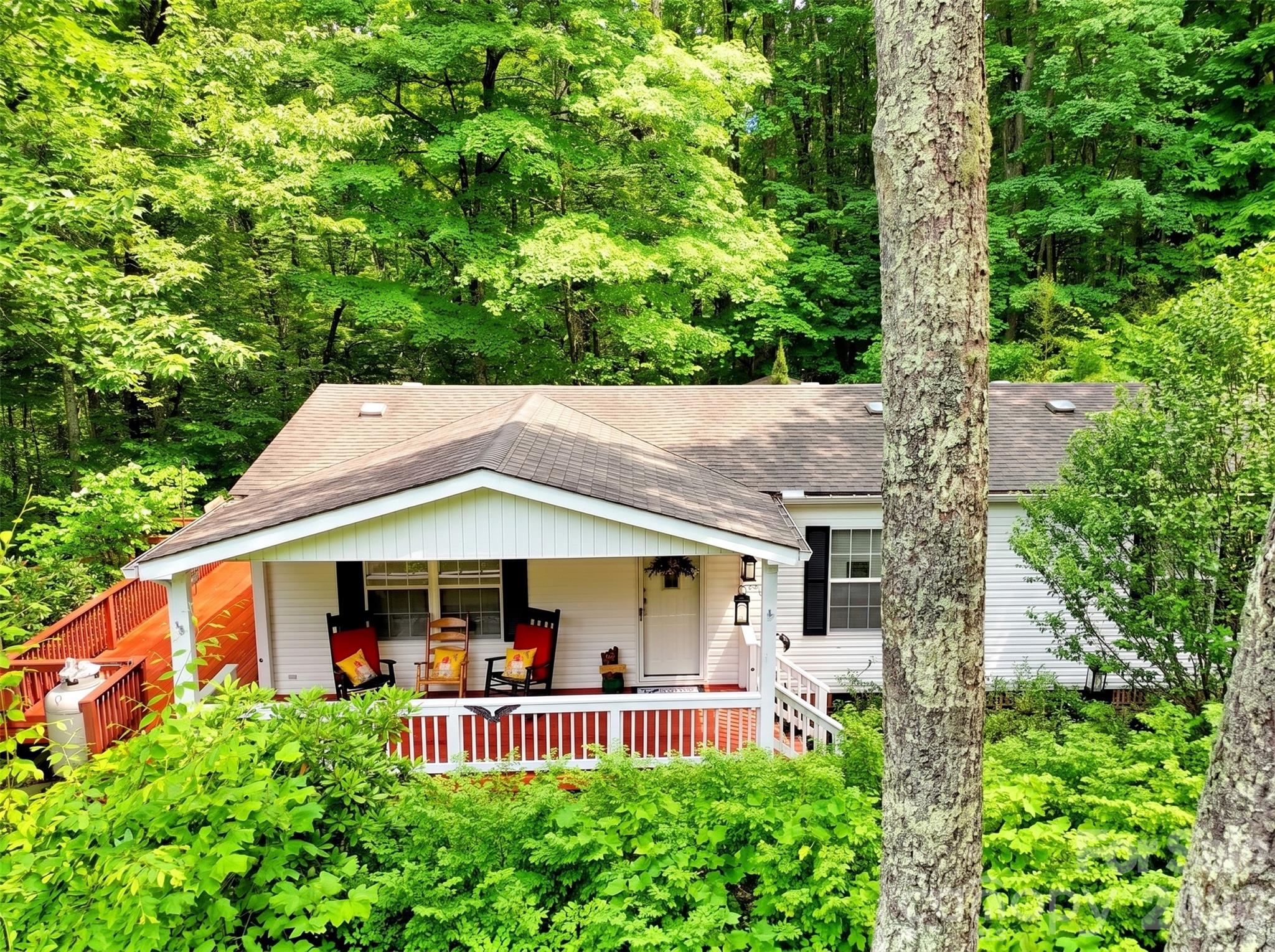 315 Oakstone Drive — Waynesville